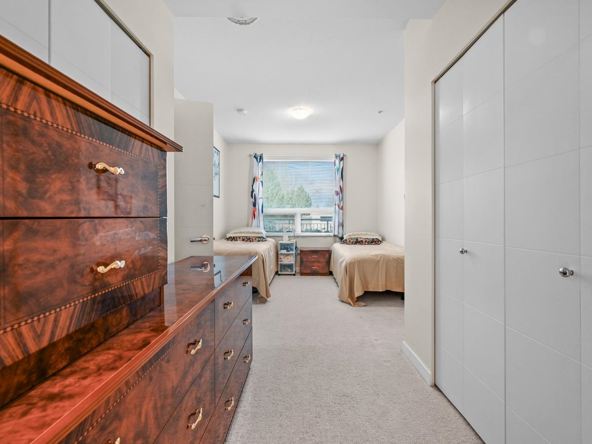 102 9213 ODLIN ROAD Unit: 102