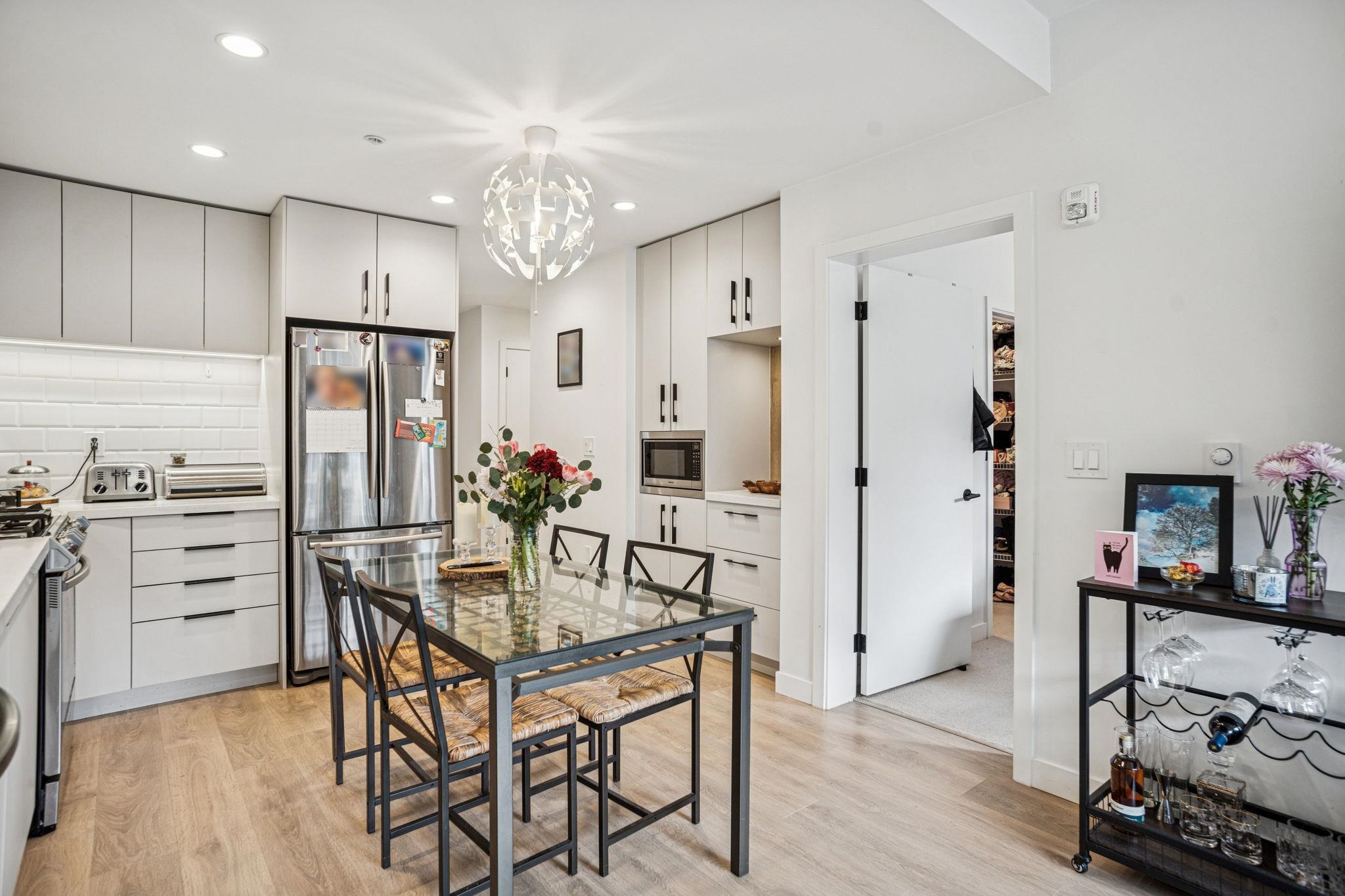 310 3018 ST GEORGE STREET Unit: 310