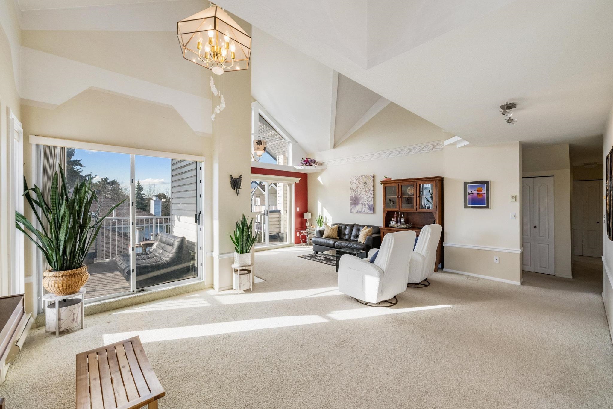 319 13918 72 AVENUE Unit: 319