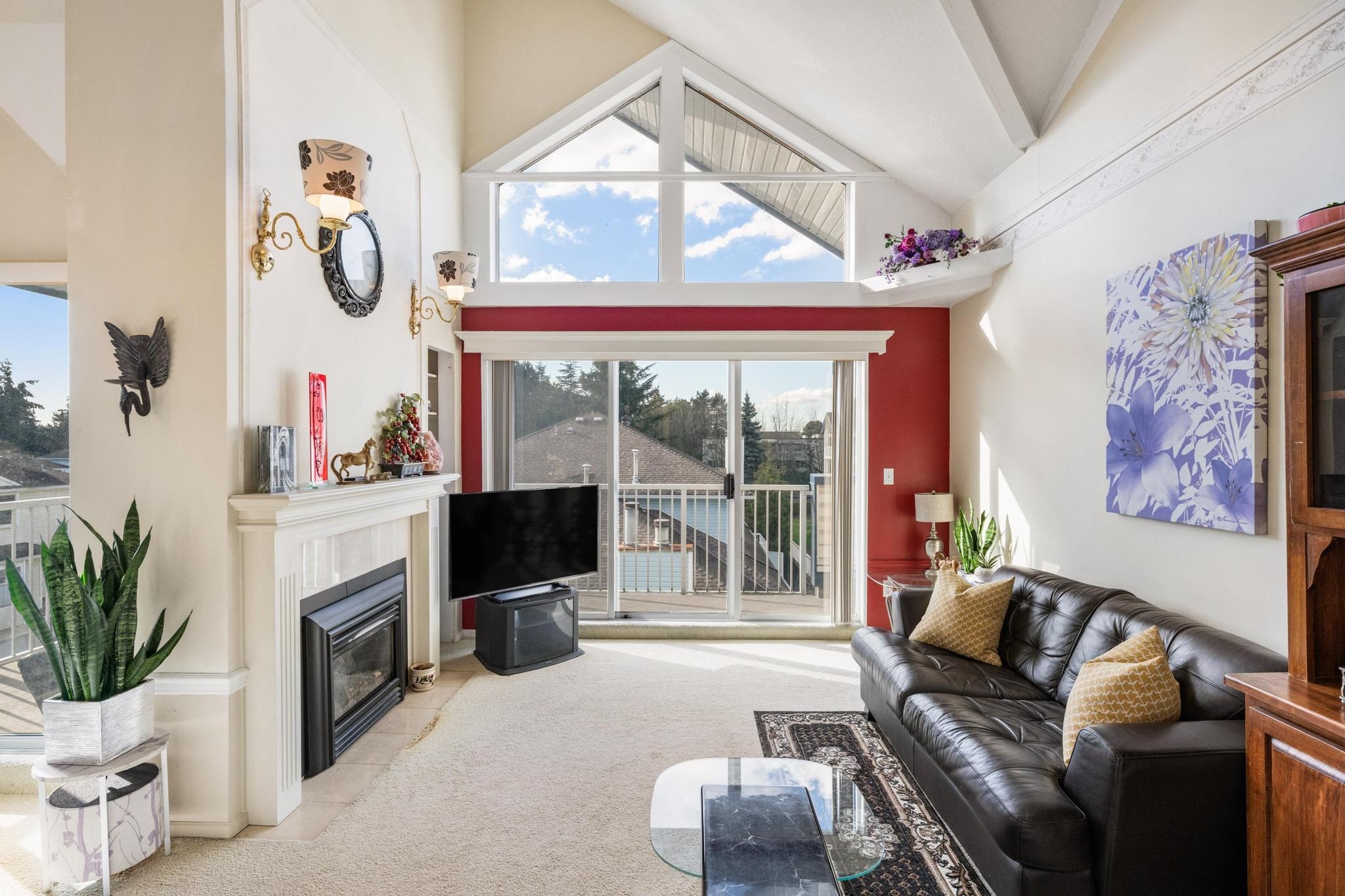 319 13918 72 AVENUE Unit: 319