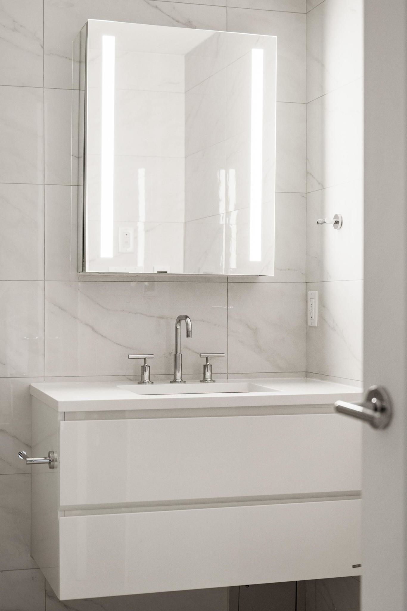 307 2888 ARBUTUS STREET Unit: 307