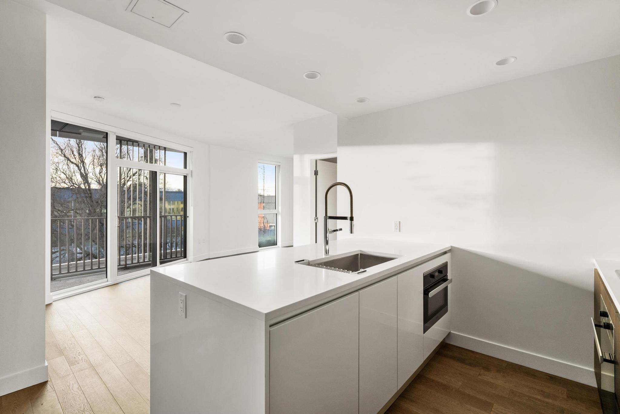 307 2888 ARBUTUS STREET Unit: 307