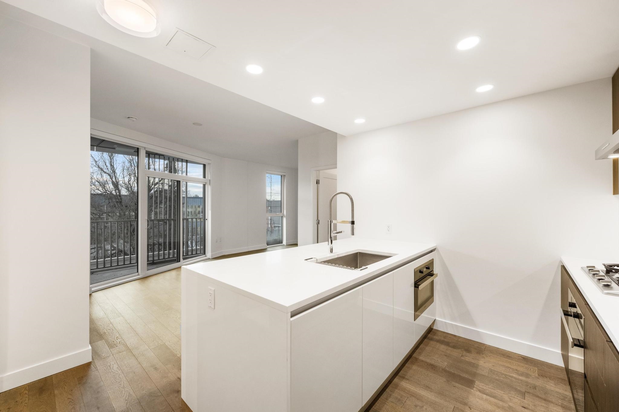 307 2888 ARBUTUS STREET Unit: 307