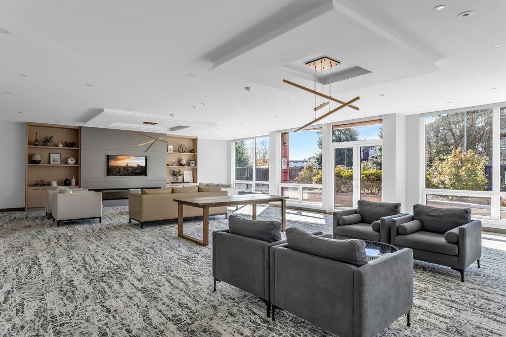 301 20416 PARK AVENUE Unit: 301