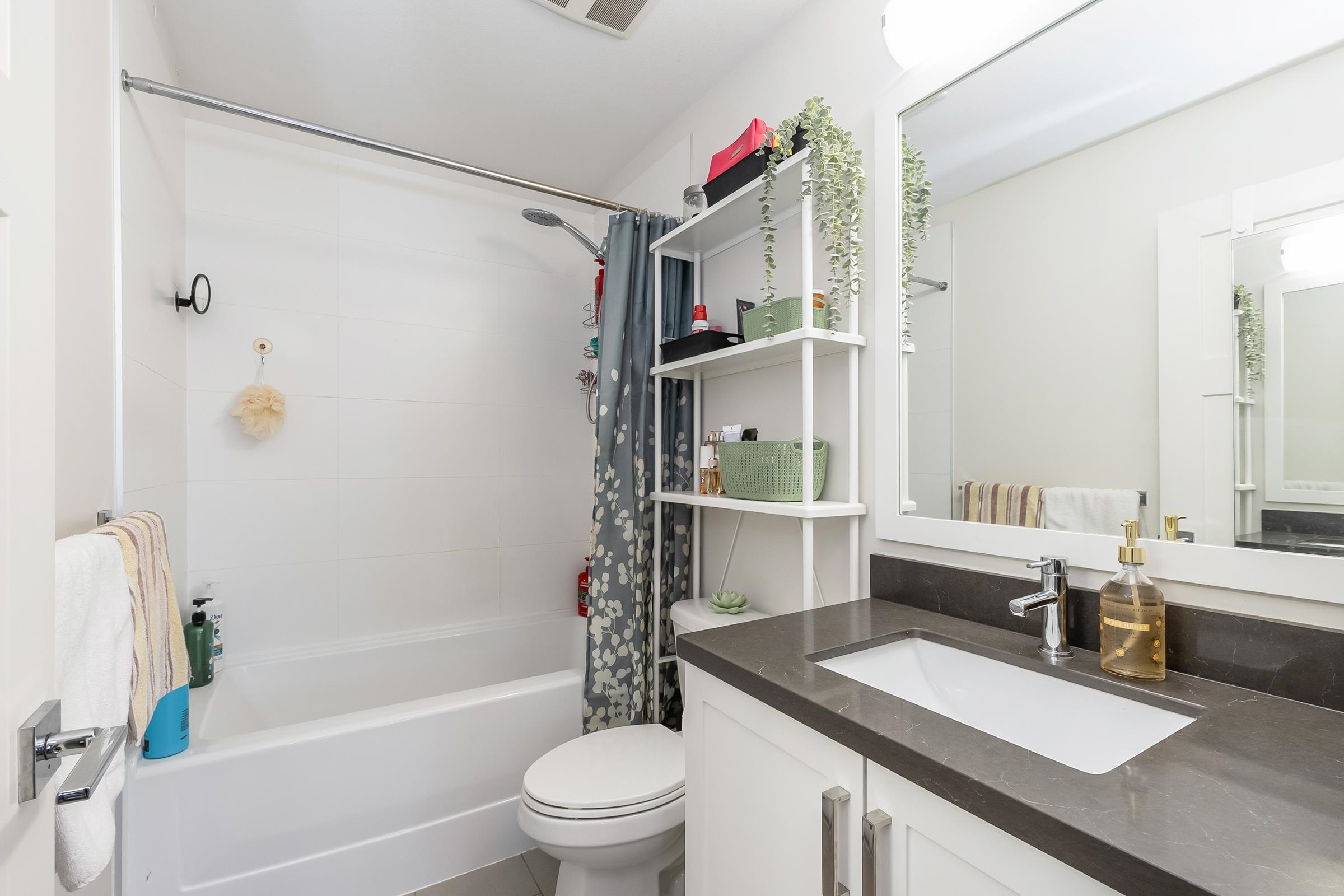 18 11305 240 STREET Unit: 18