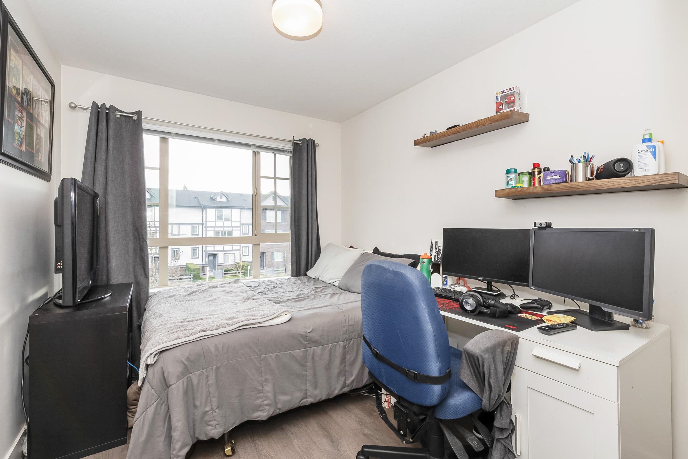 18 11305 240 STREET Unit: 18