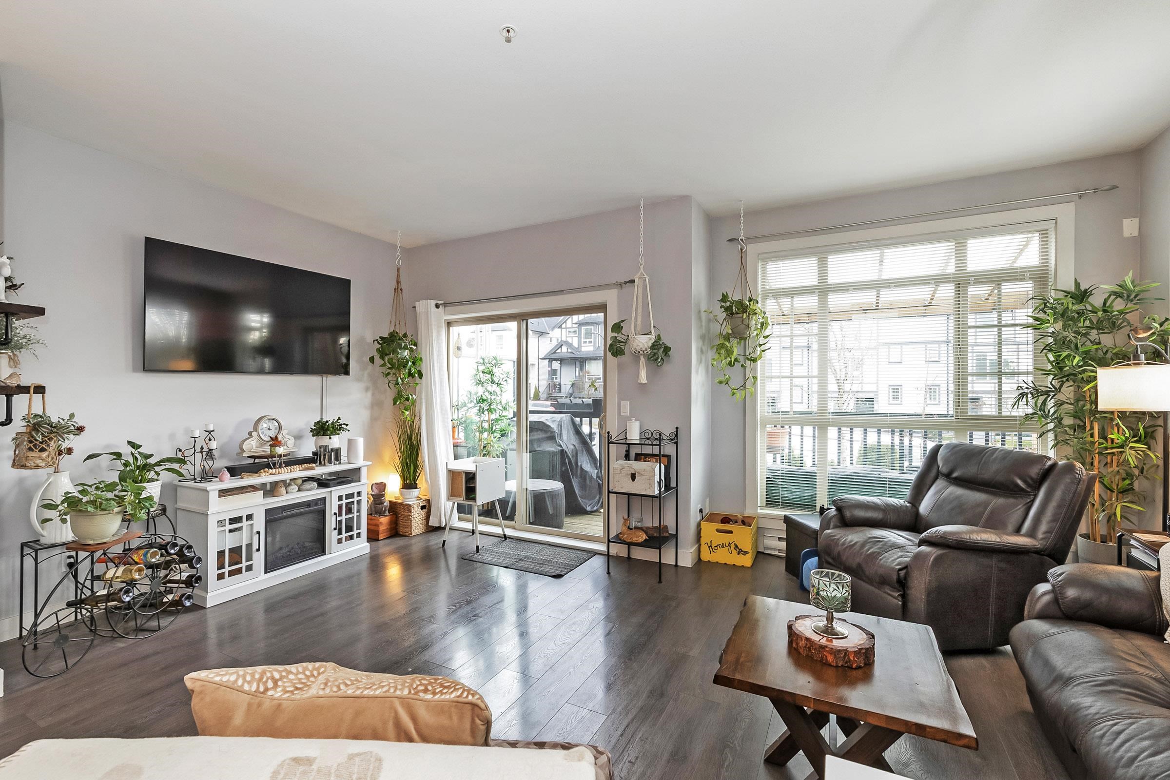 18 11305 240 STREET Unit: 18