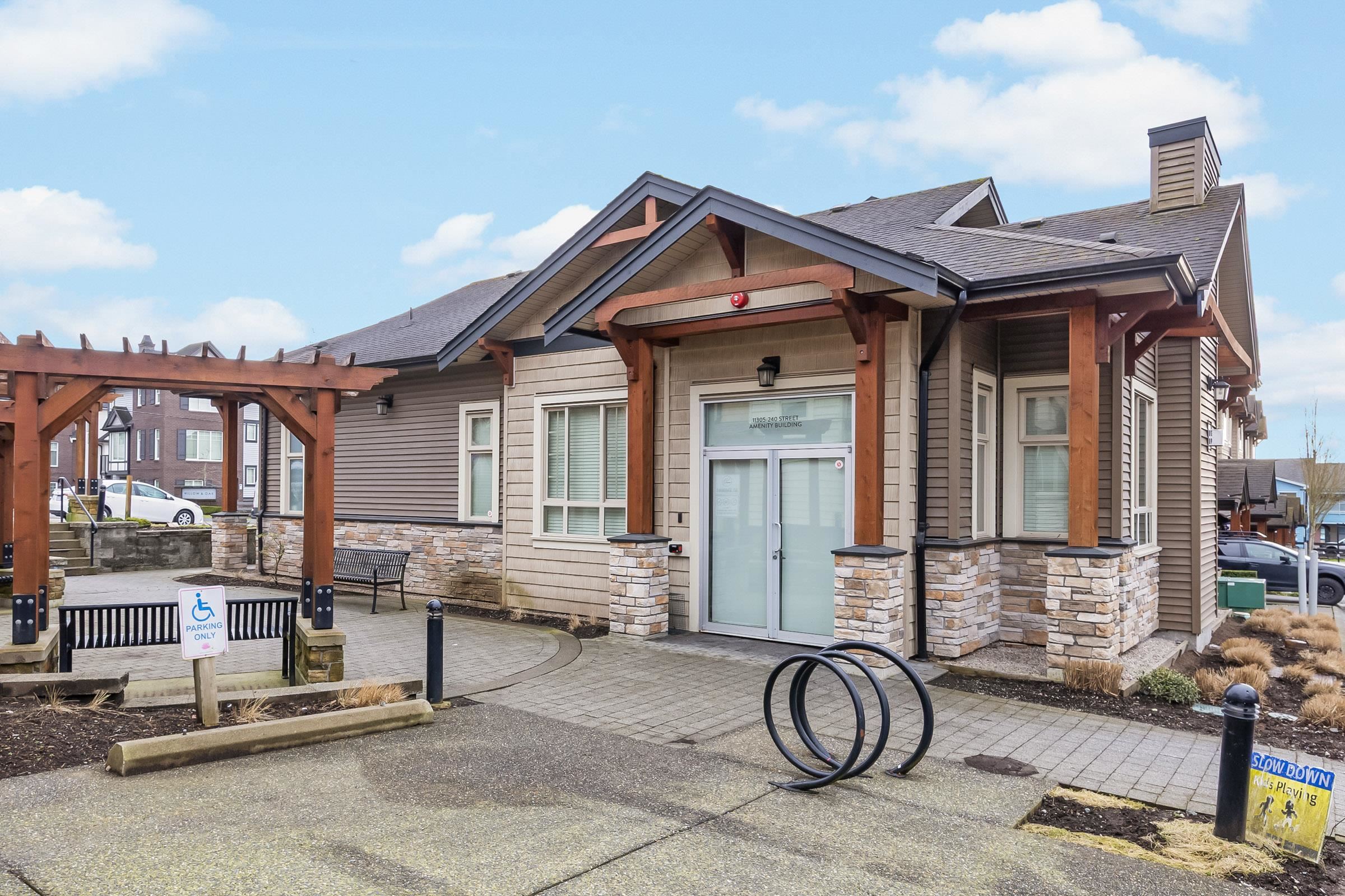 18 11305 240 STREET Unit: 18