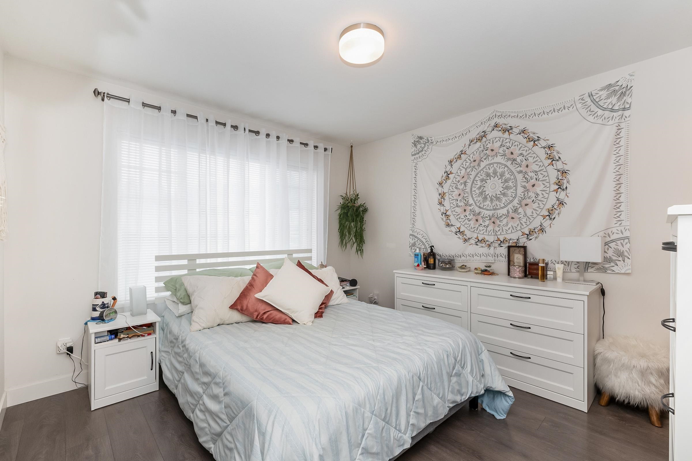 18 11305 240 STREET Unit: 18