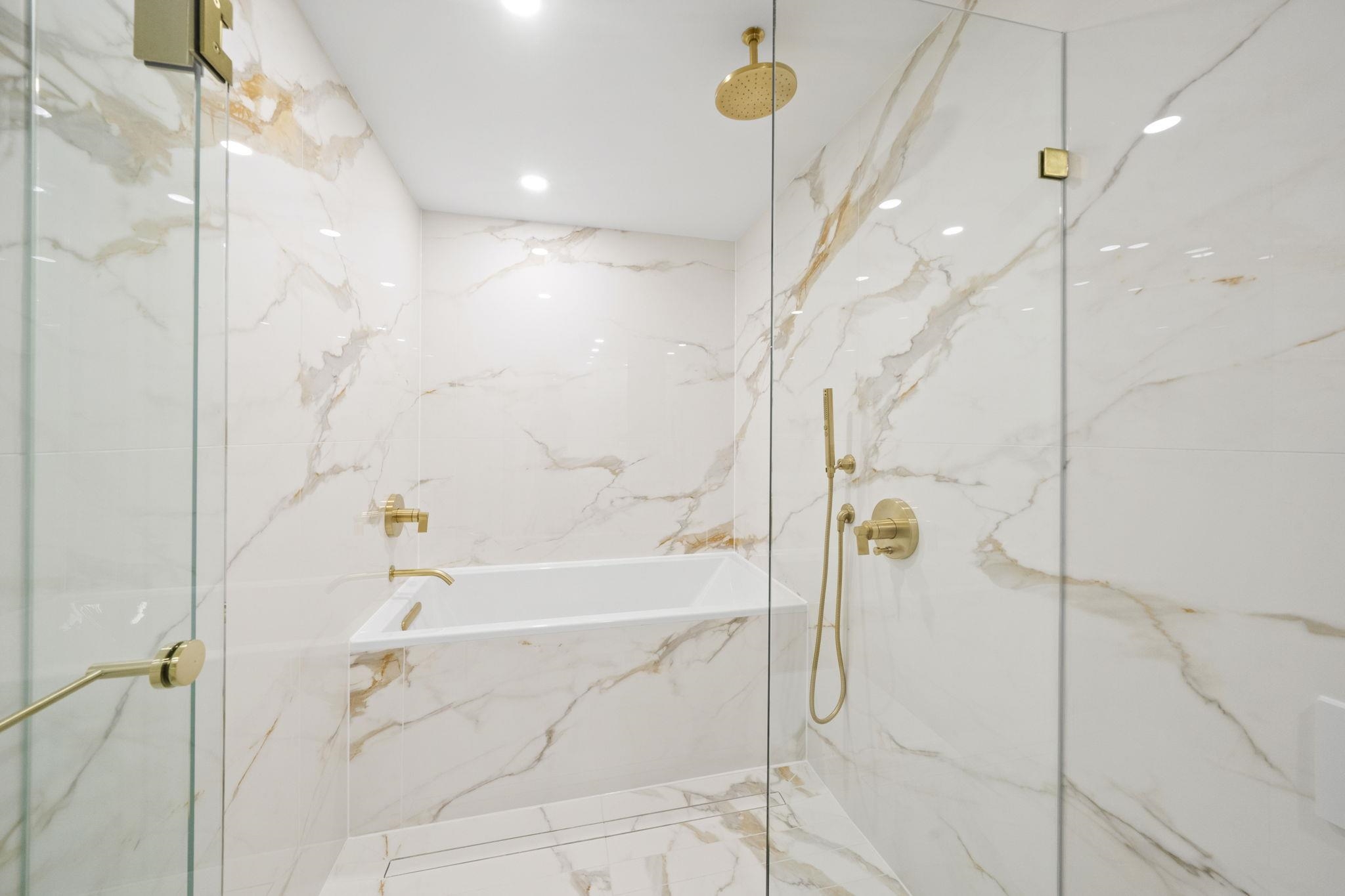 703 1033 NELSON STREET Unit: 703