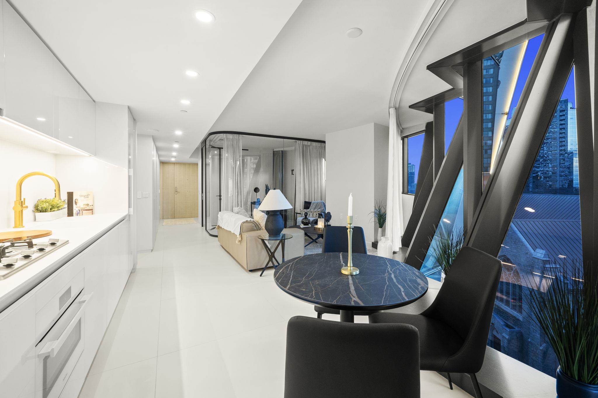 703 1033 NELSON STREET Unit: 703