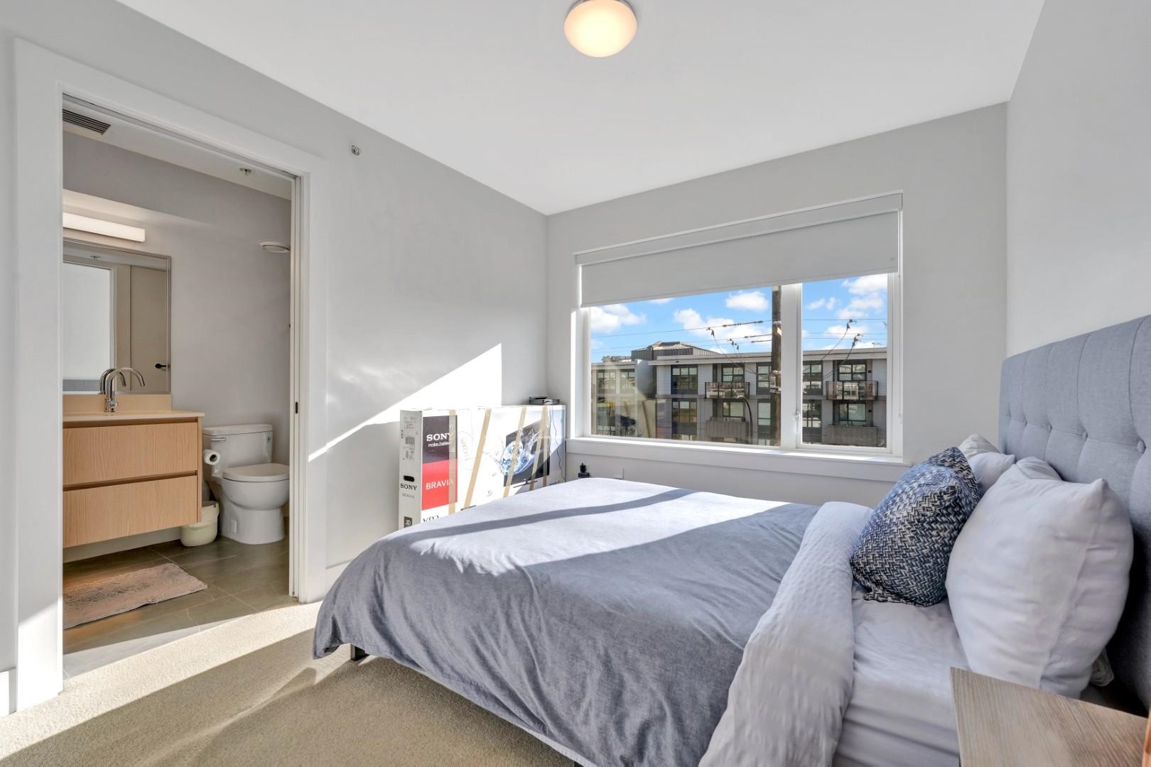 3 752 E 3RD STREET Unit: 3