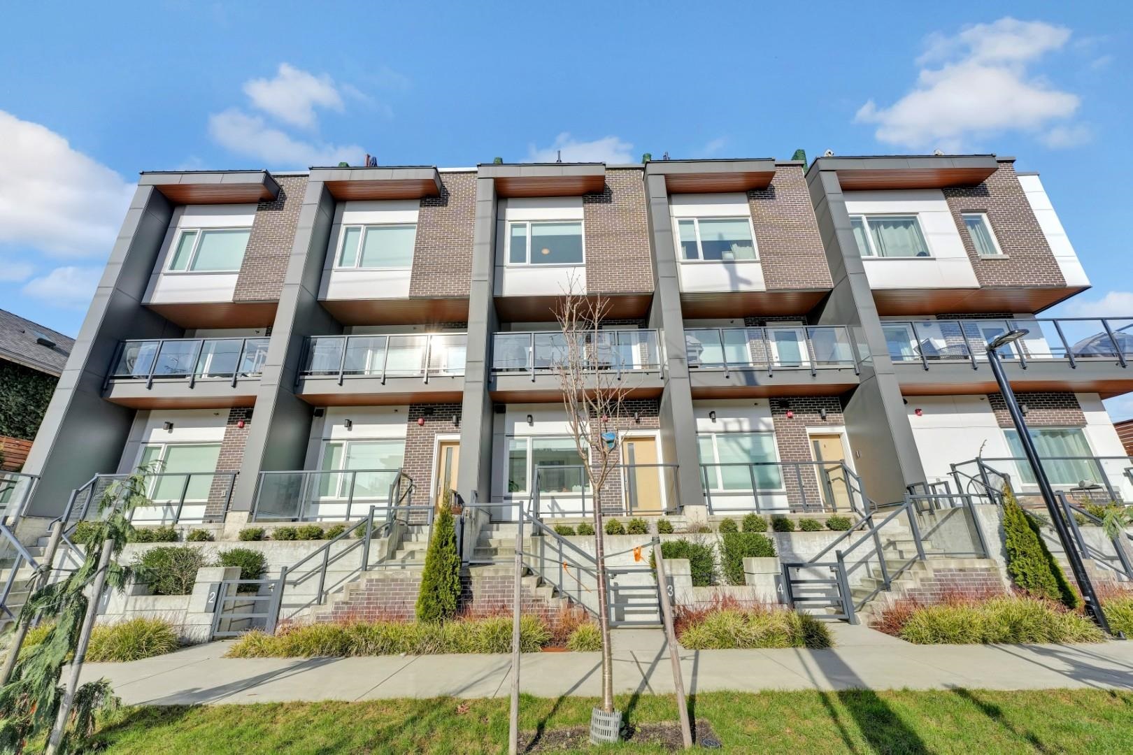 3 752 E 3RD STREET Unit: 3