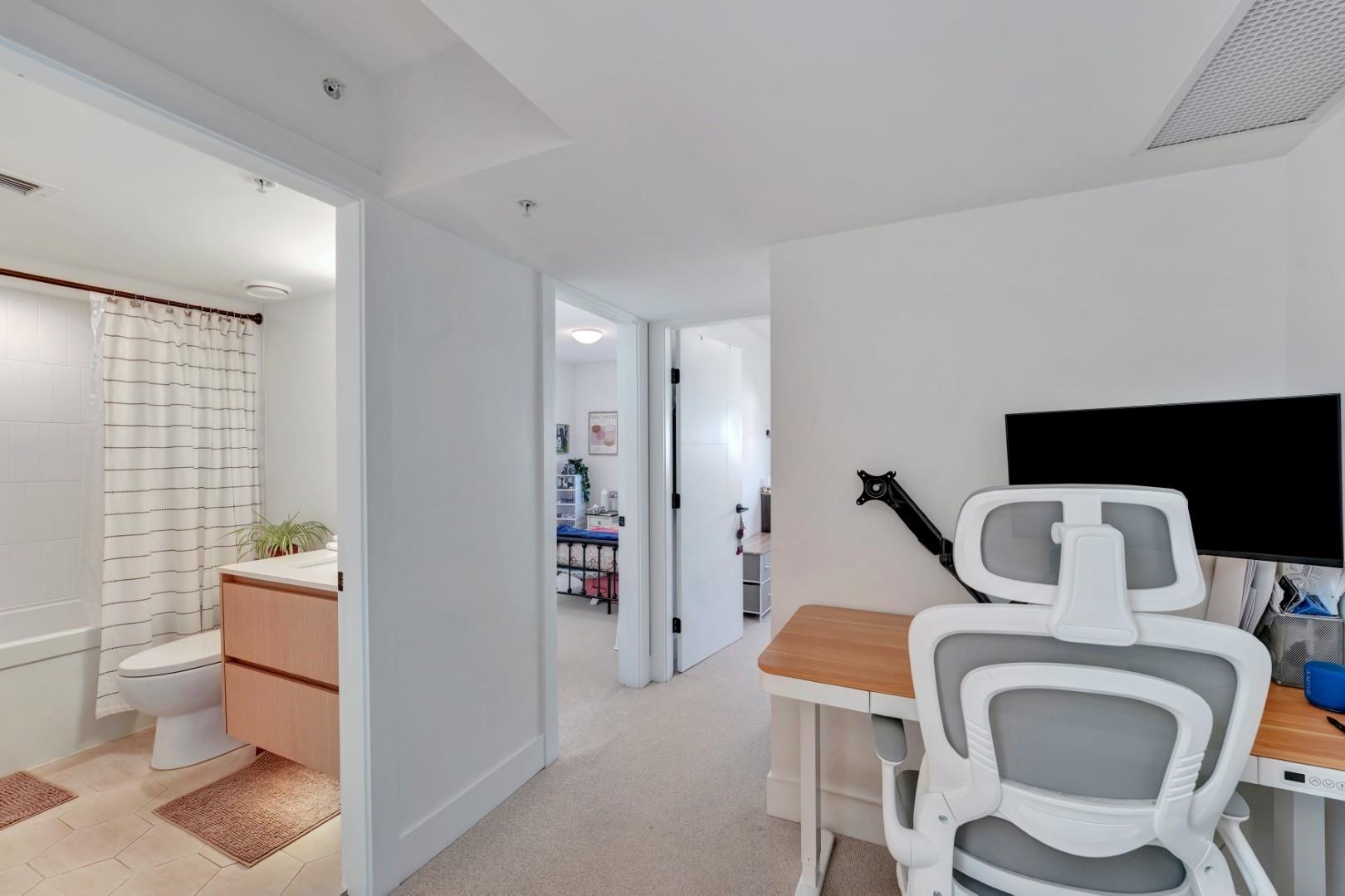 3 752 E 3RD STREET Unit: 3