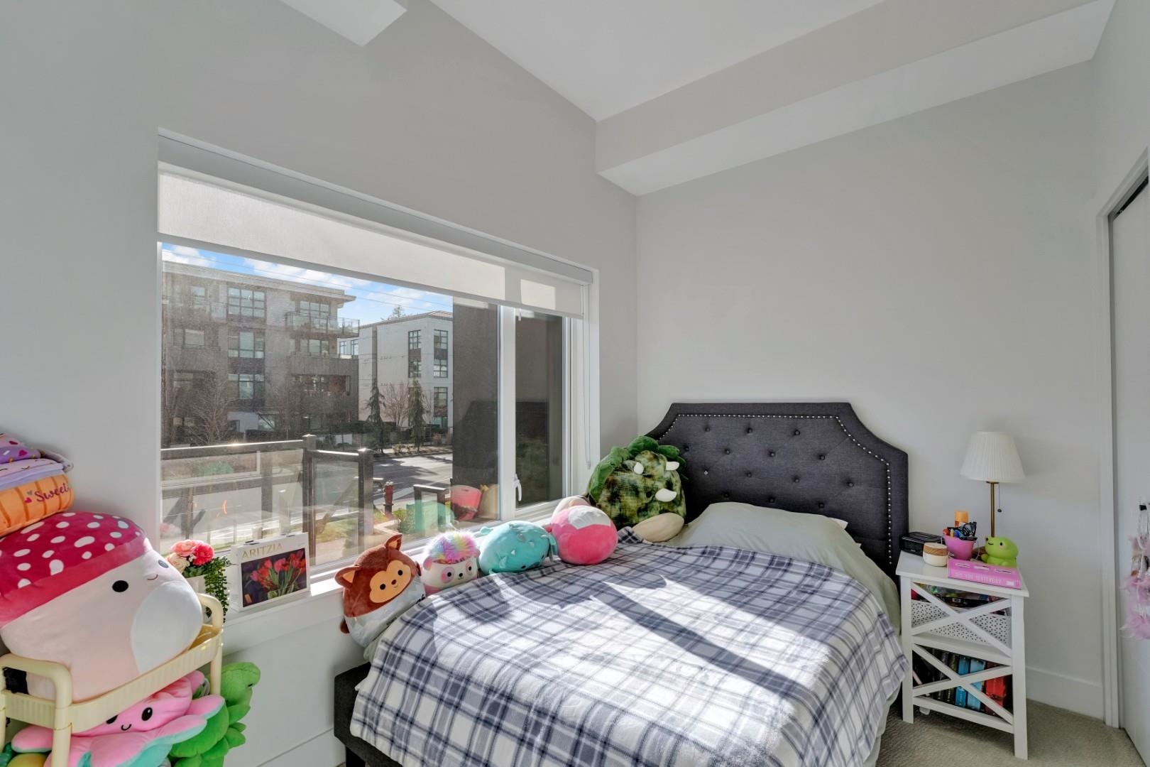 3 752 E 3RD STREET Unit: 3