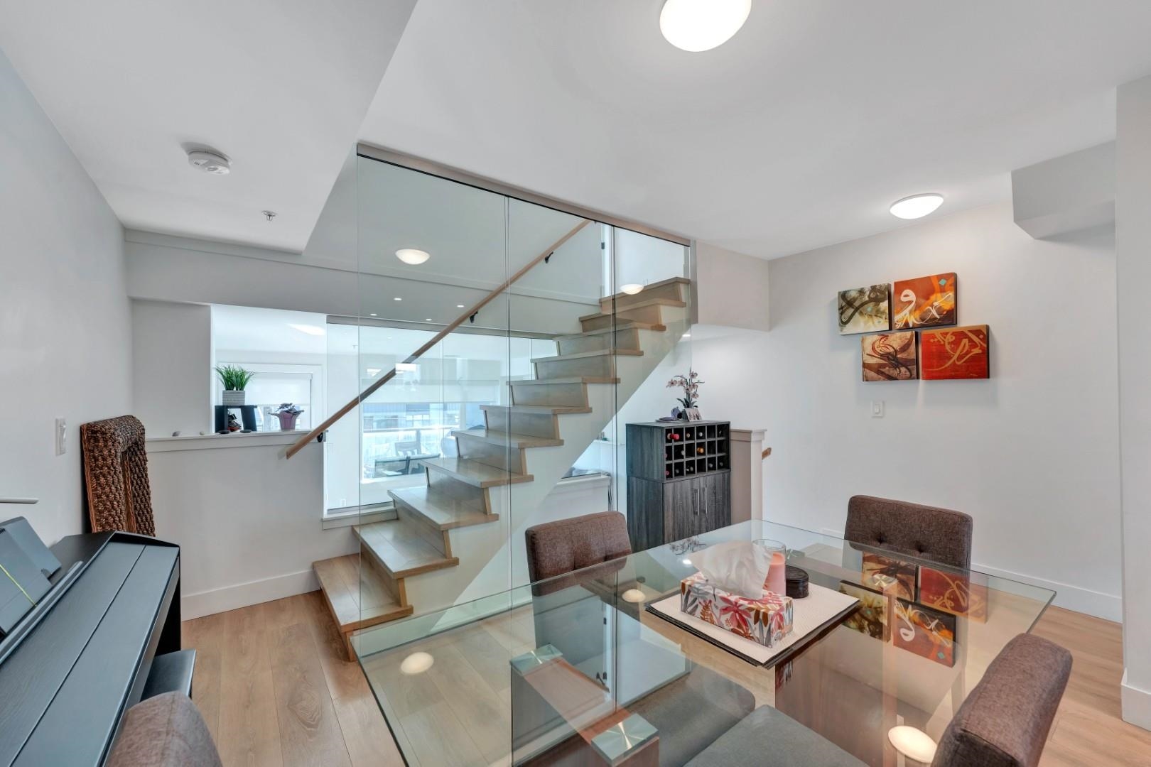 3 752 E 3RD STREET Unit: 3