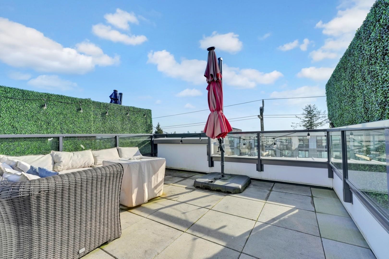 3 752 E 3RD STREET Unit: 3