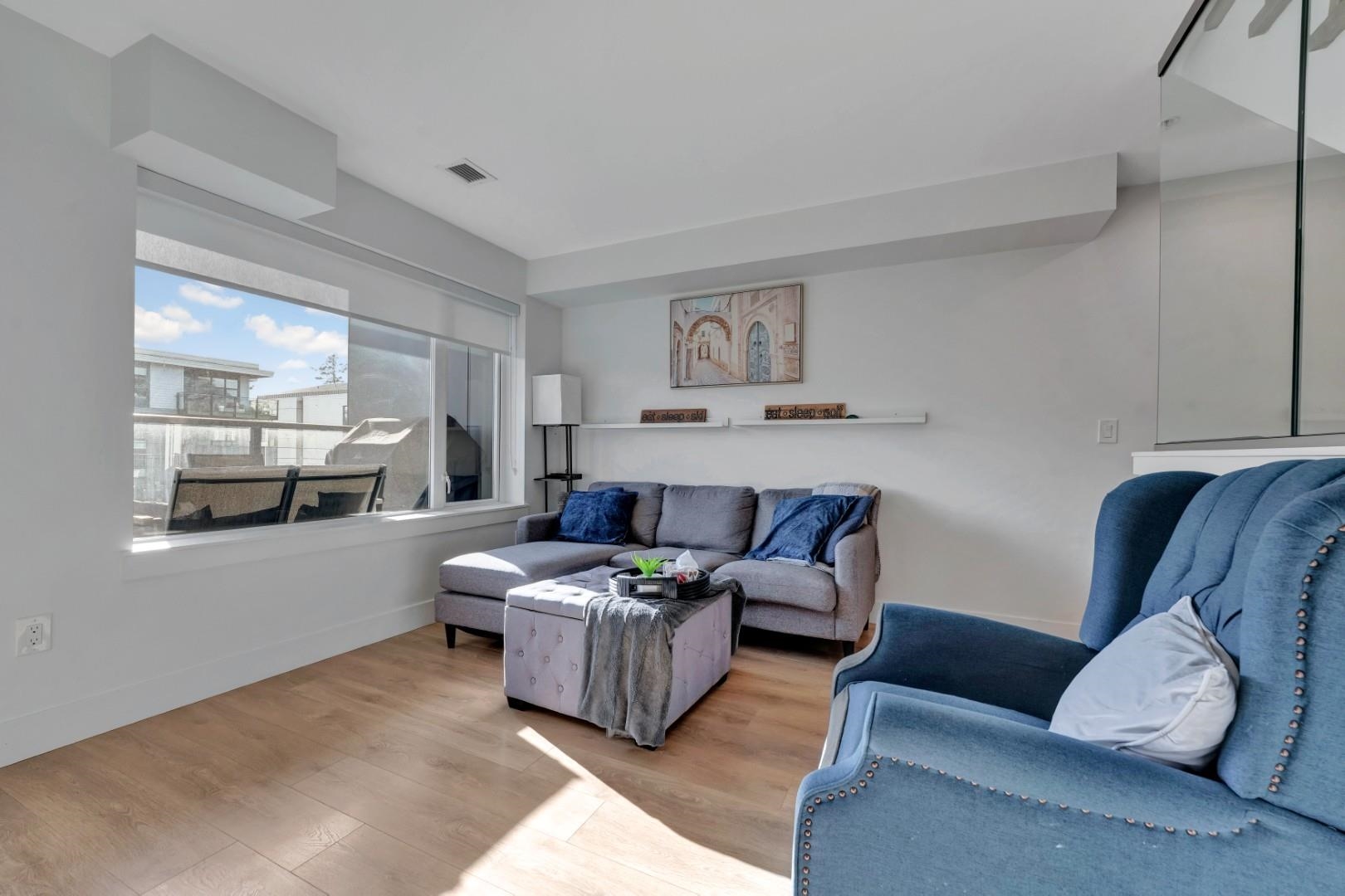 3 752 E 3RD STREET Unit: 3