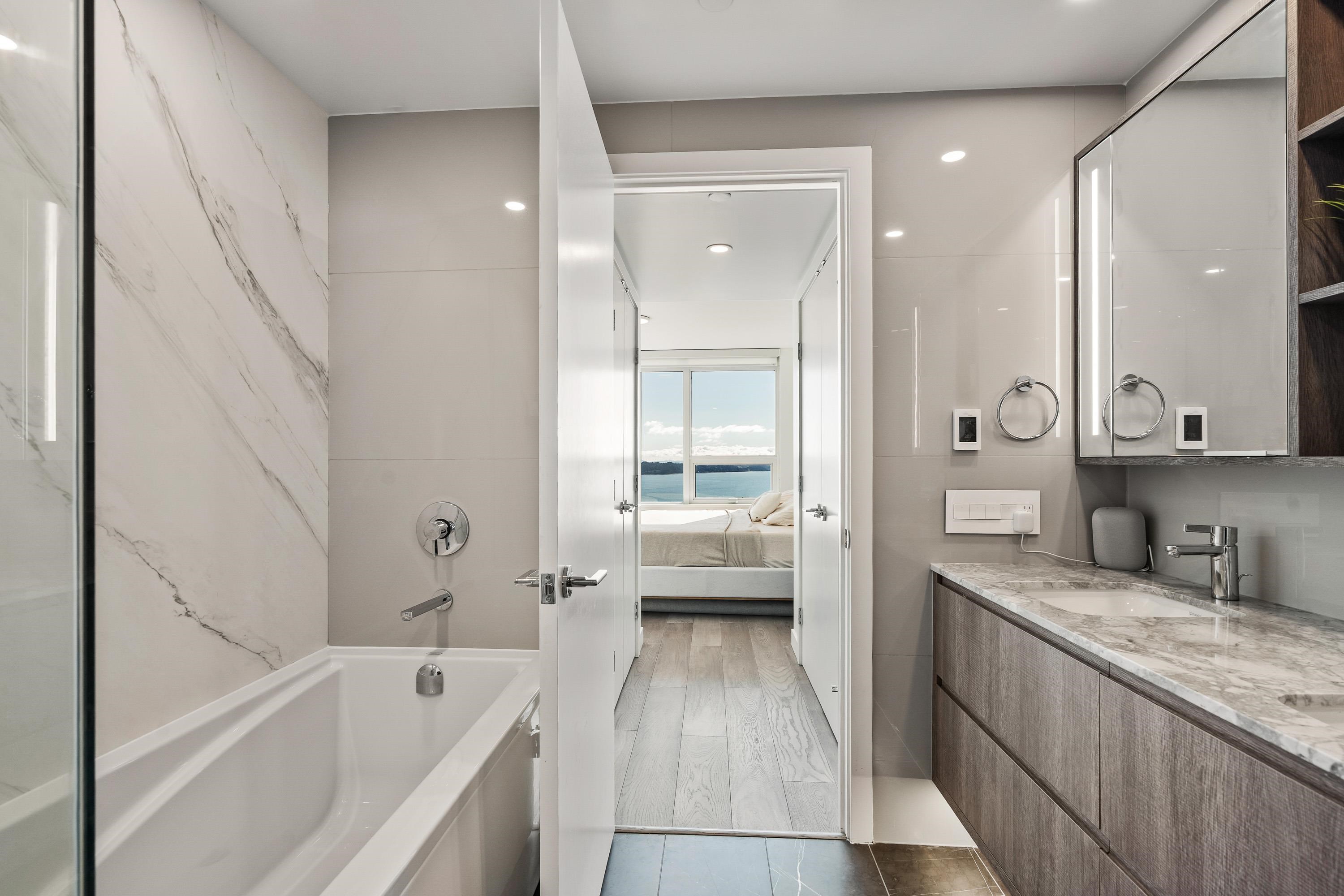 1007 15165 THRIFT AVENUE Unit: 1007