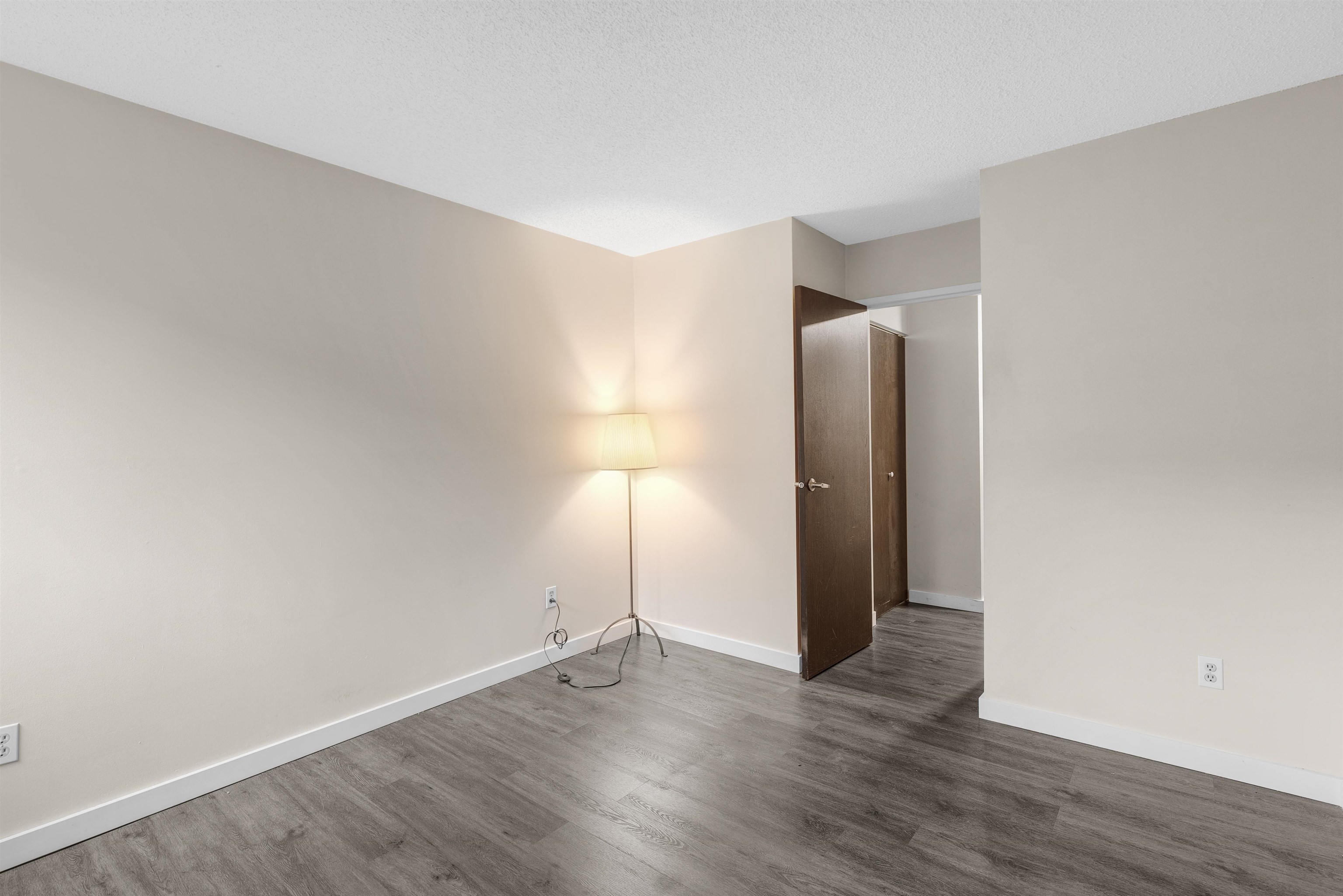 107 1121 HOWIE AVENUE Unit: 107