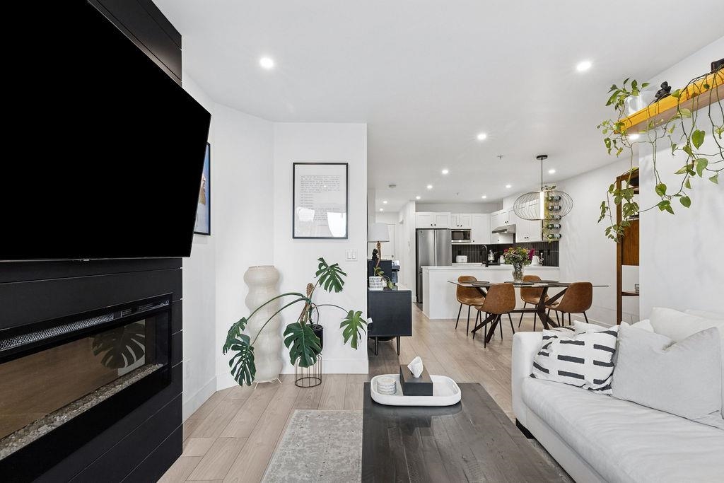 232 4550 FRASER STREET Unit: 232