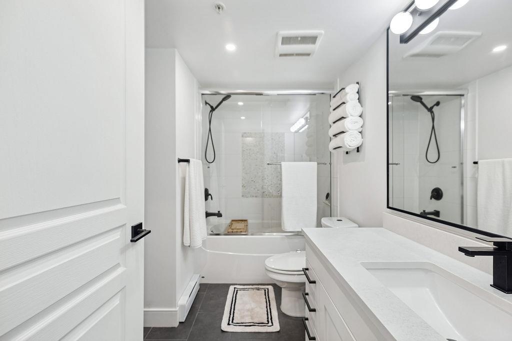 232 4550 FRASER STREET Unit: 232