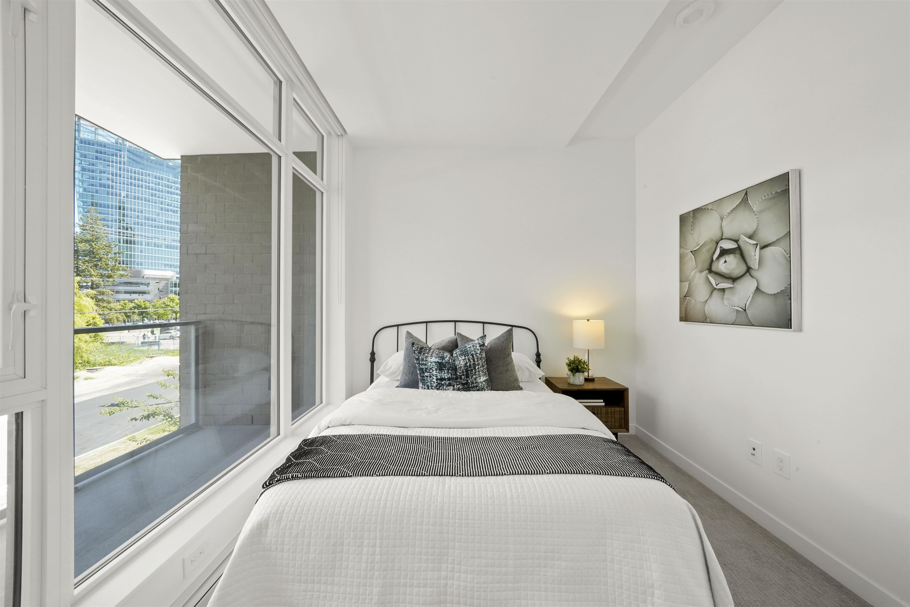 8 13350 CENTRAL AVENUE Unit: 8