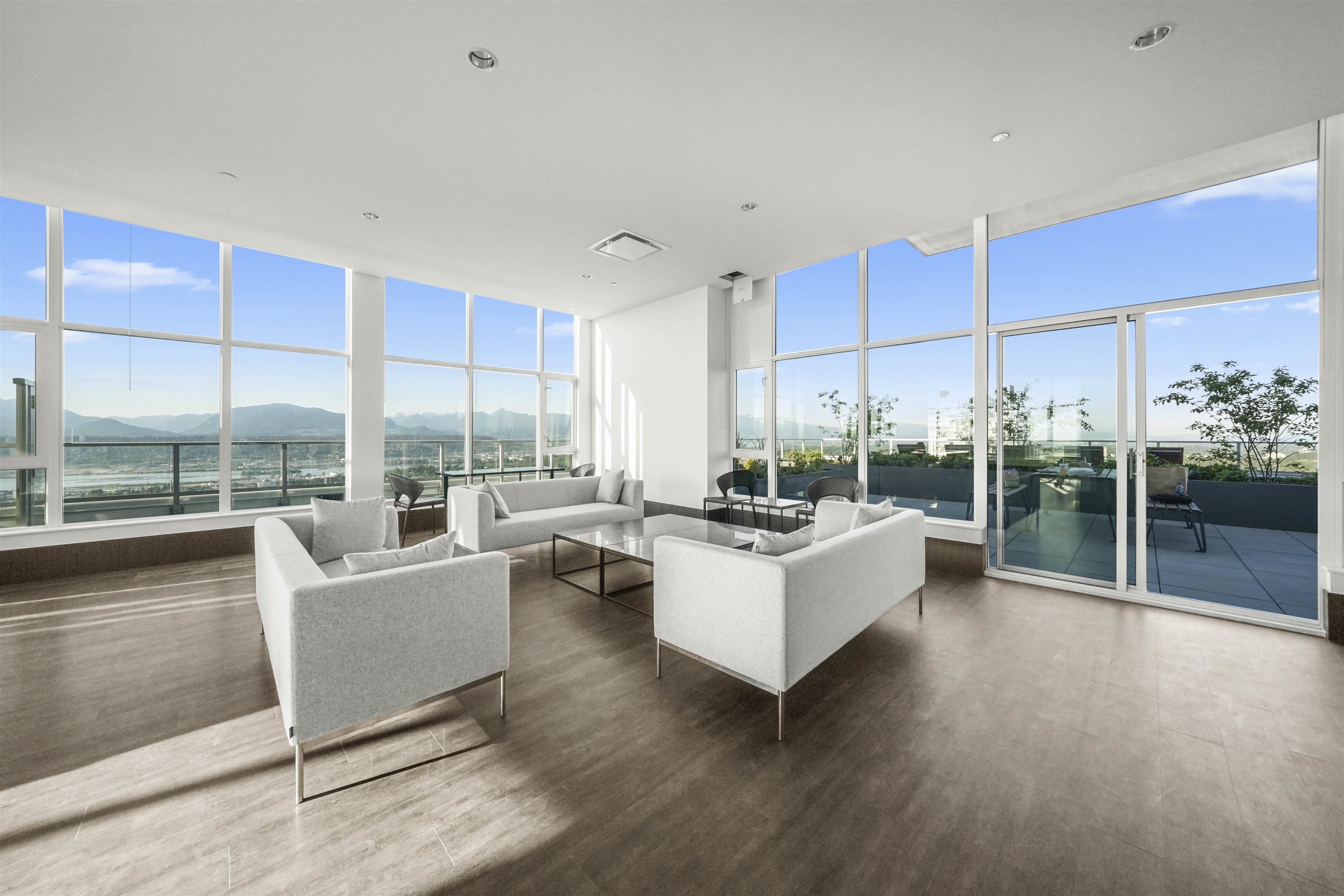 8 13350 CENTRAL AVENUE Unit: 8