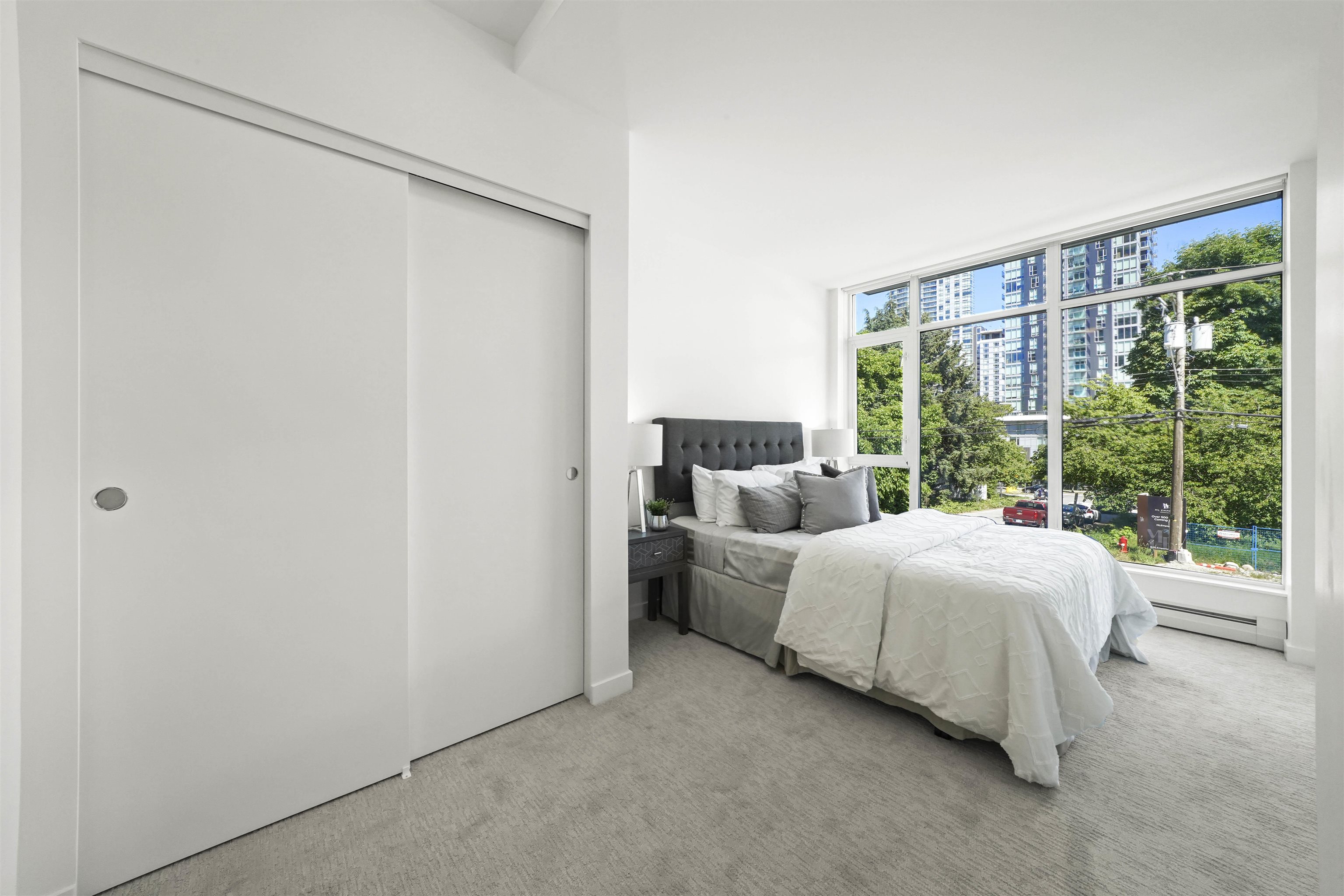 8 13350 CENTRAL AVENUE Unit: 8