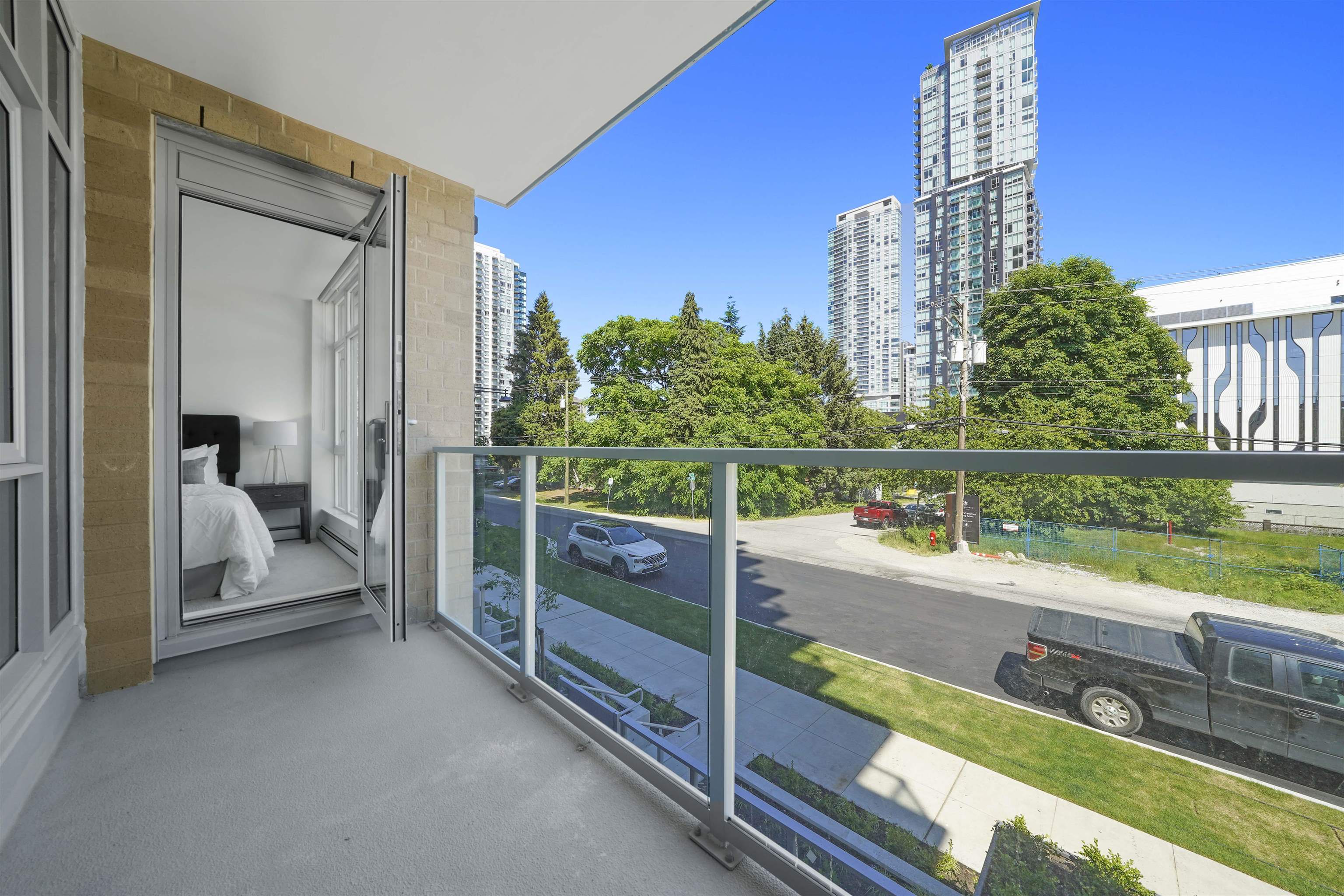 8 13350 CENTRAL AVENUE Unit: 8