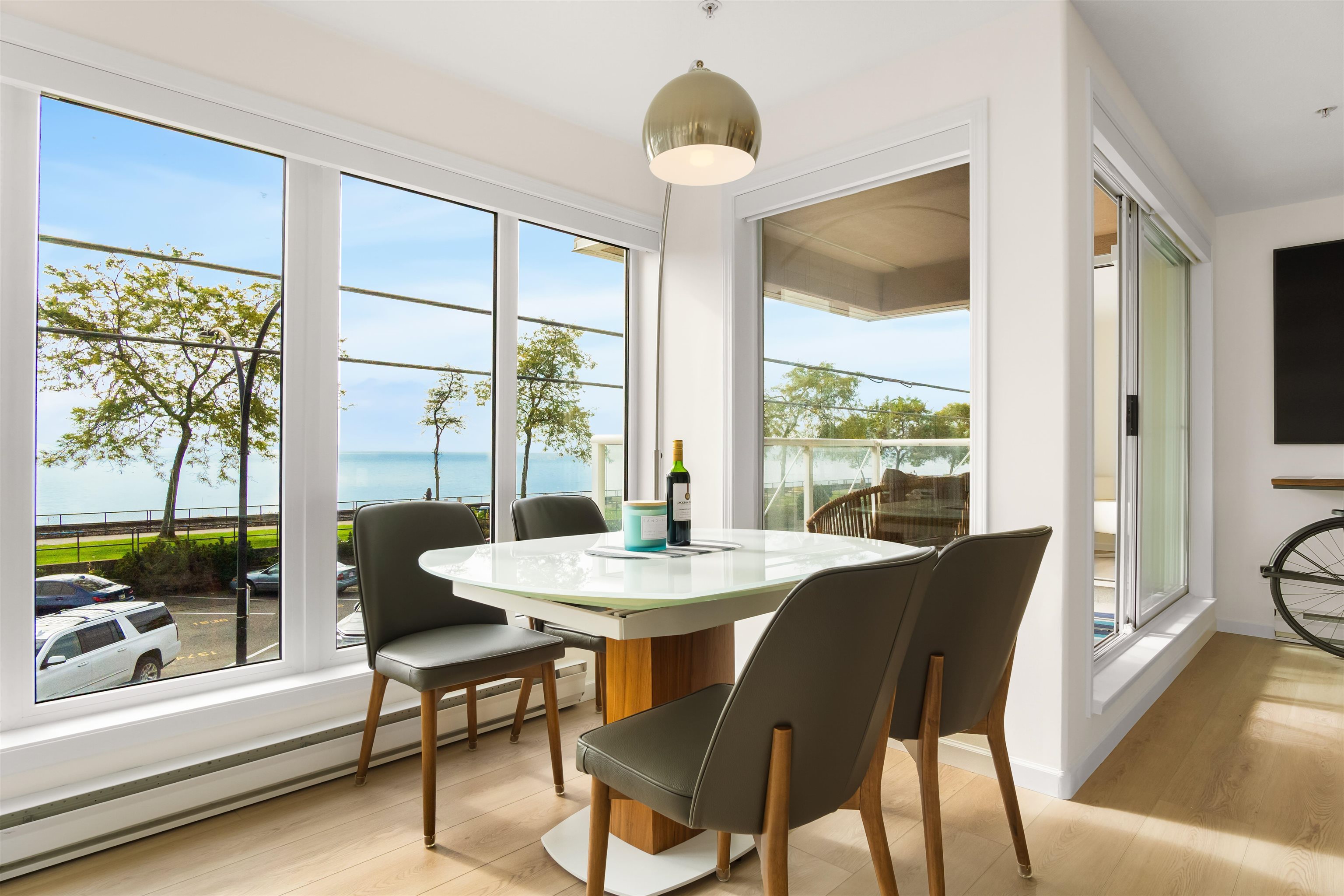 206 1119 VIDAL STREET Unit: 206