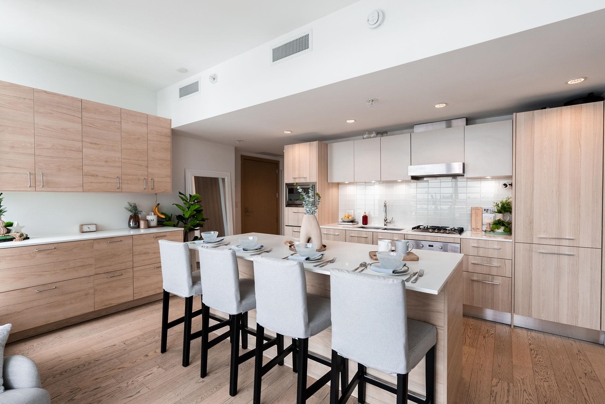 1801 4638 GLADSTONE STREET Unit: 1801