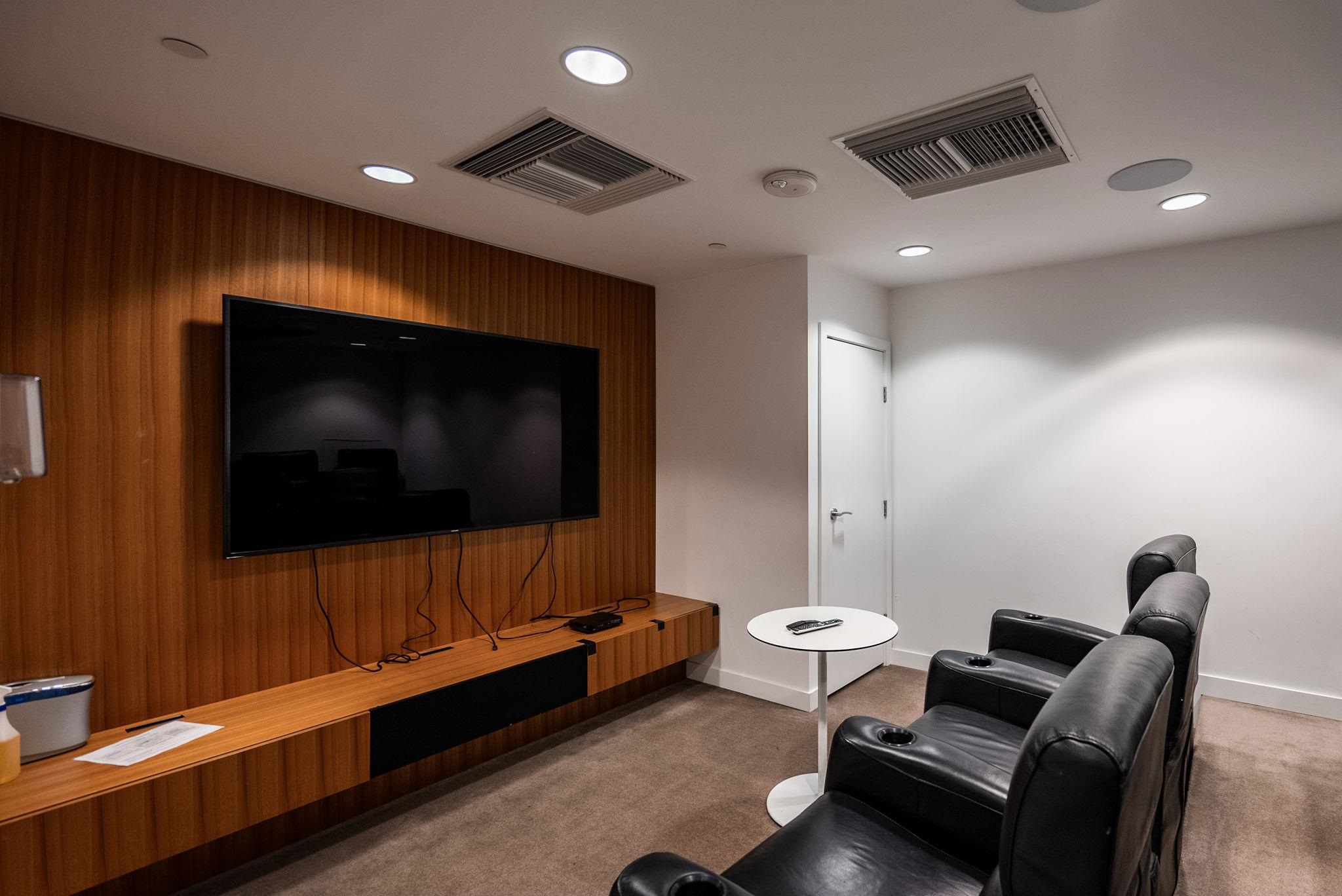 1801 4638 GLADSTONE STREET Unit: 1801