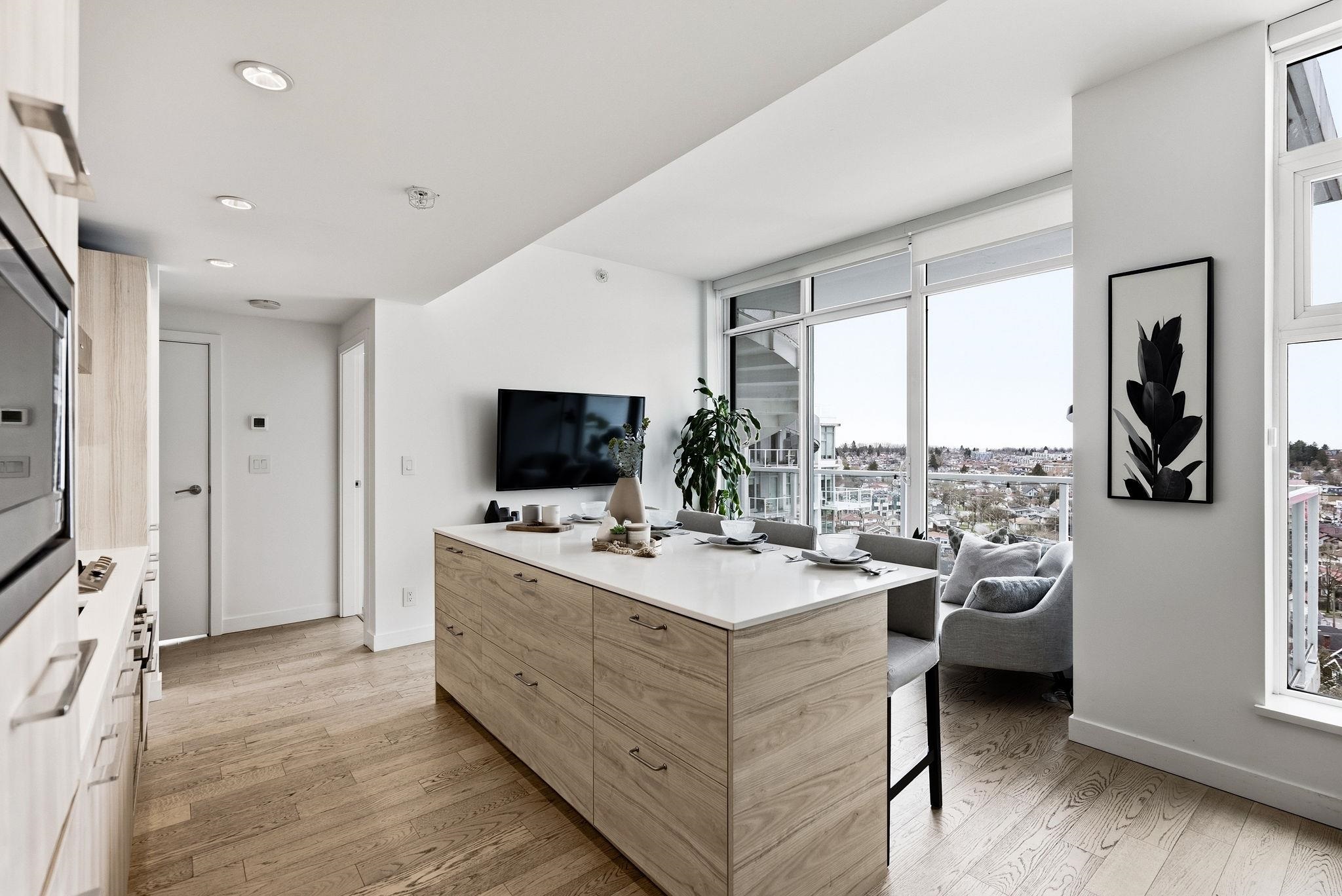 1801 4638 GLADSTONE STREET Unit: 1801