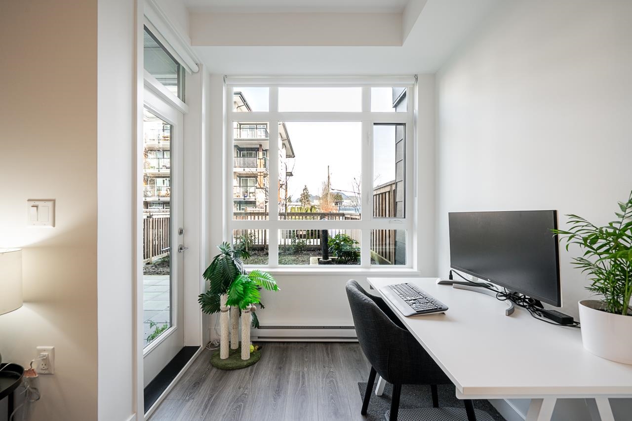 105 22575 BROWN AVENUE Unit: 105