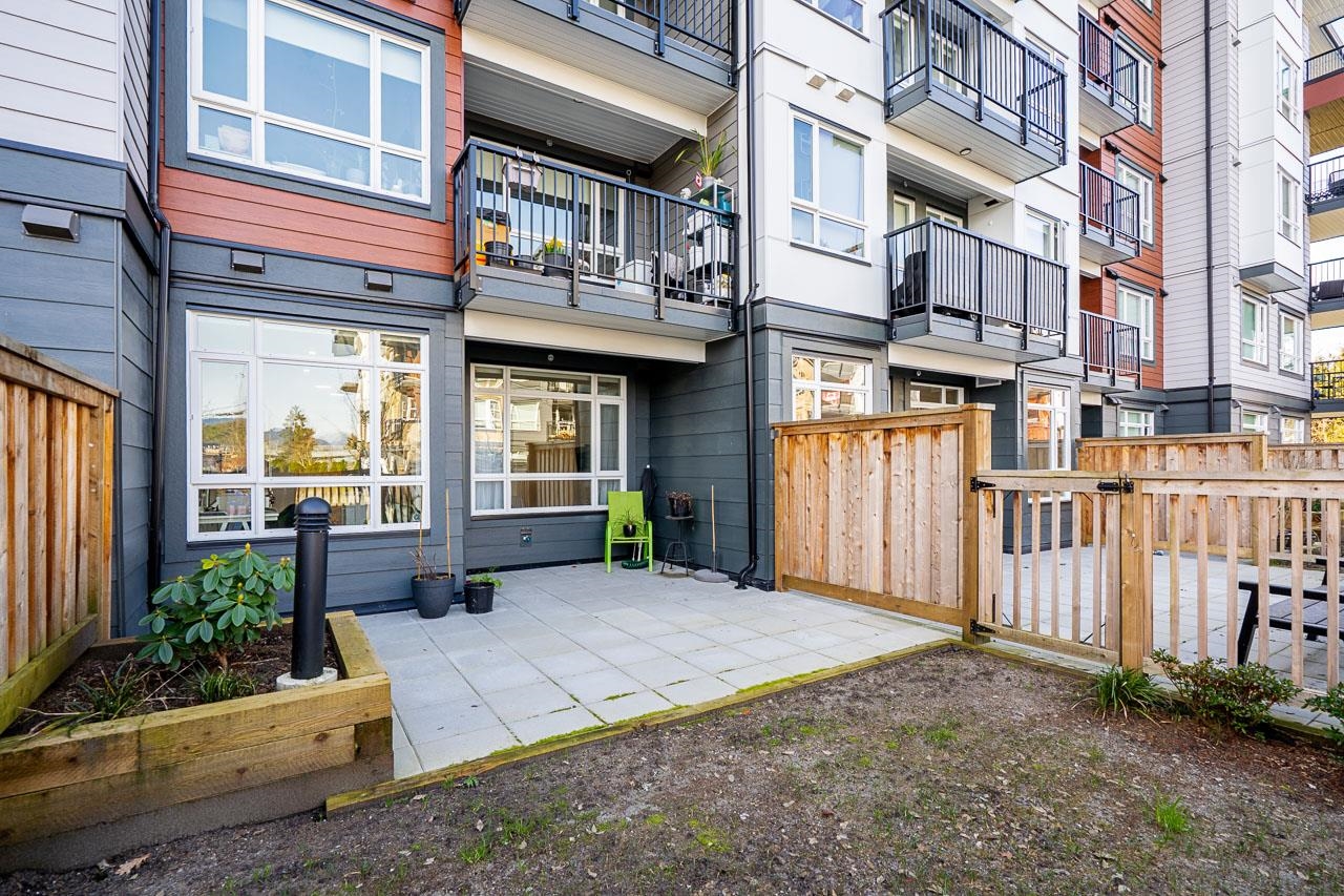 105 22575 BROWN AVENUE Unit: 105