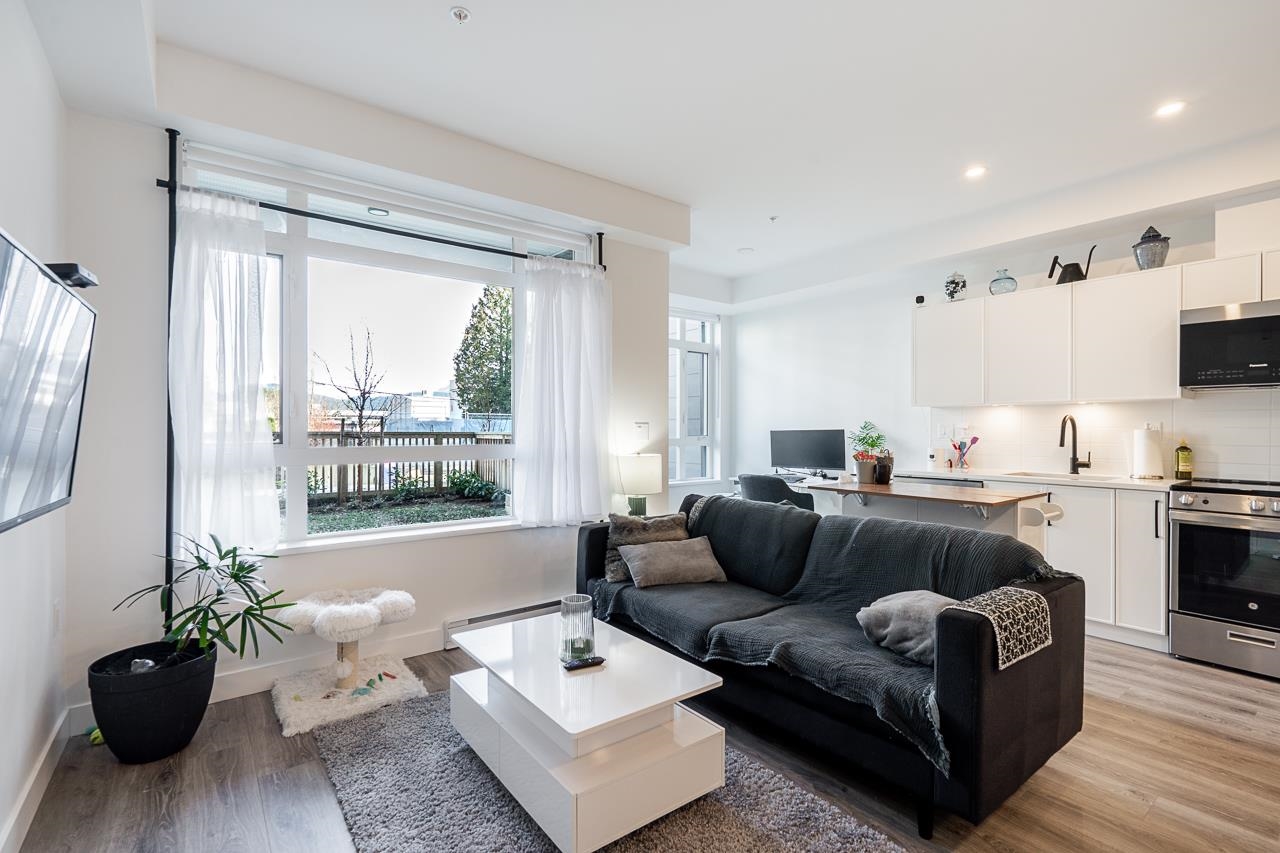 105 22575 BROWN AVENUE Unit: 105