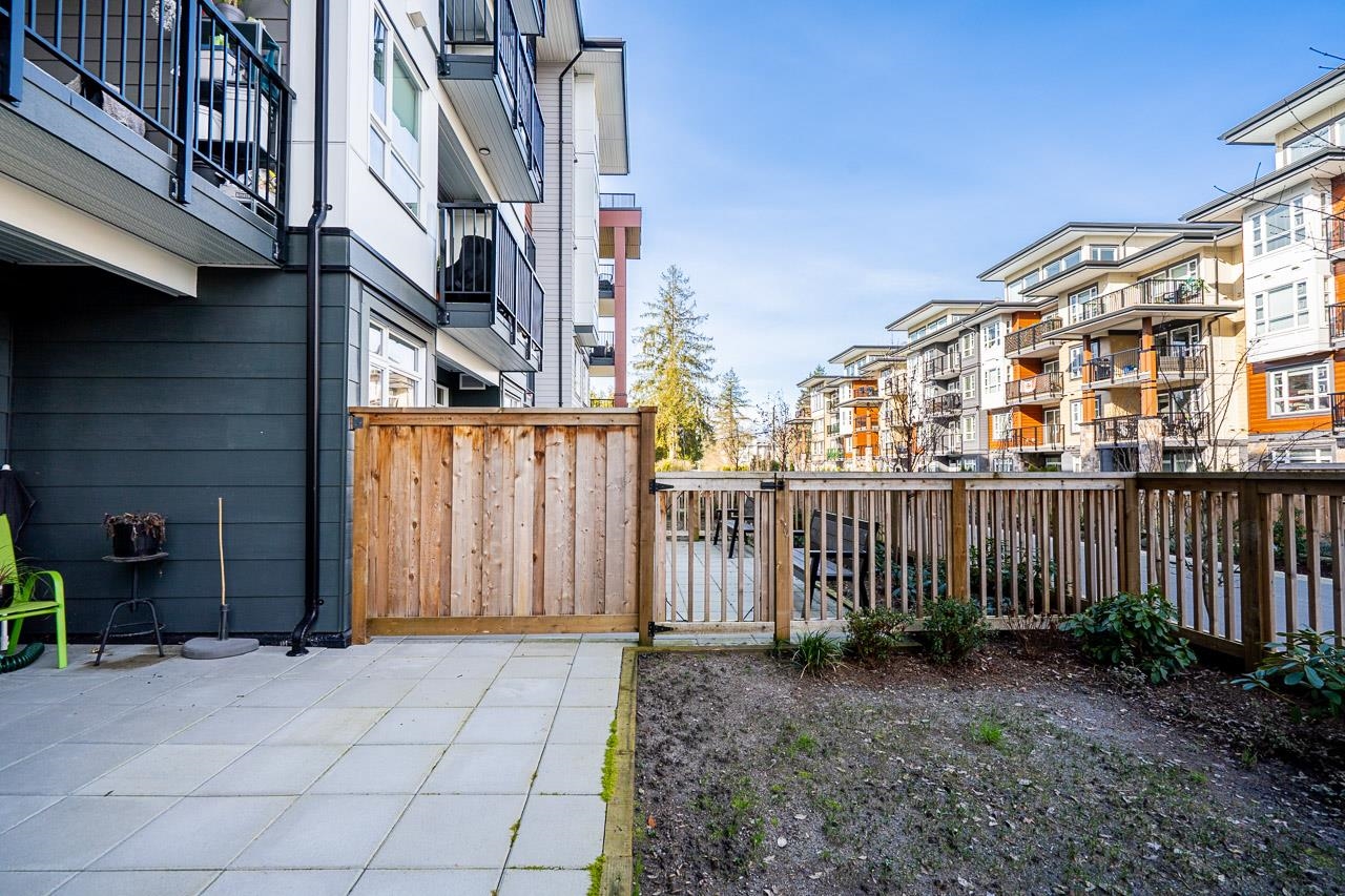 105 22575 BROWN AVENUE Unit: 105