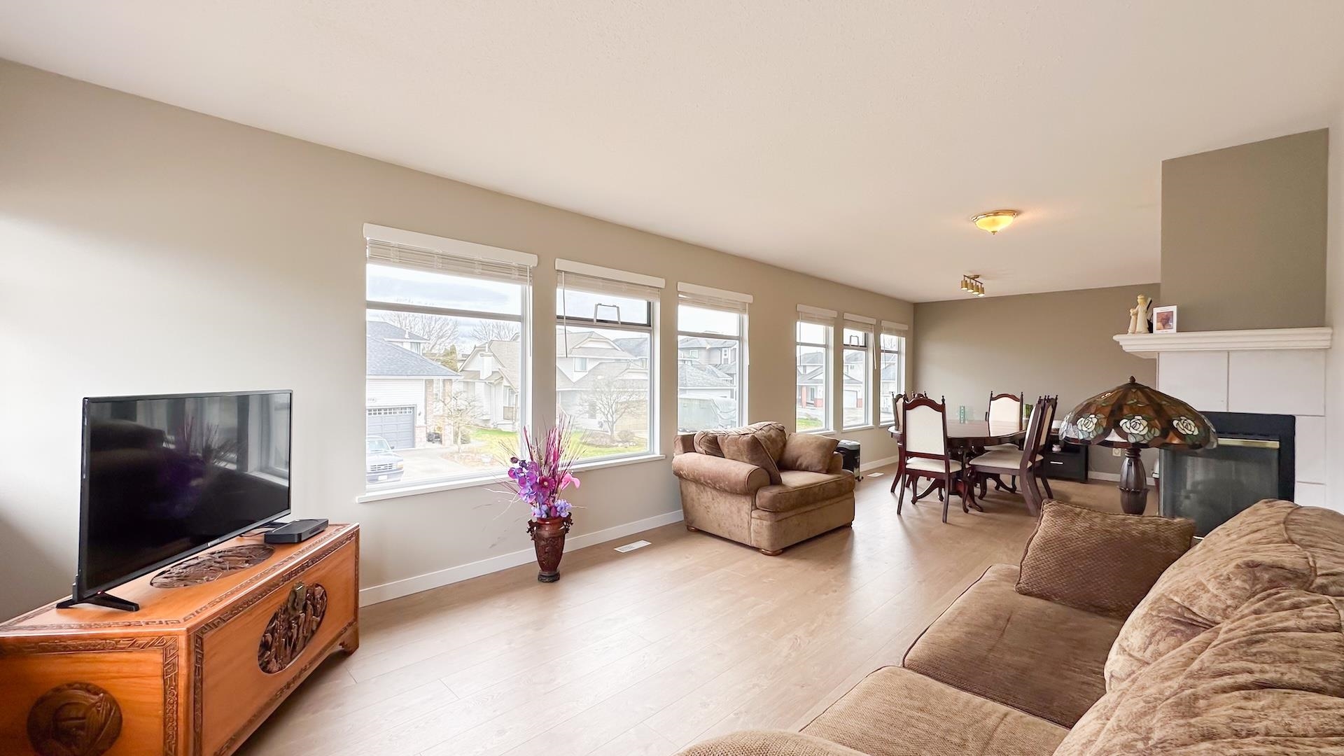 12055 CHESTNUT CRESCENT