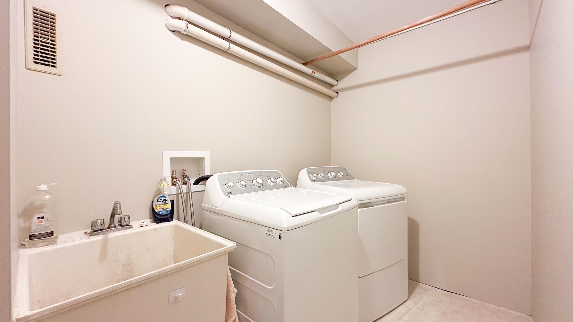 12055 CHESTNUT CRESCENT