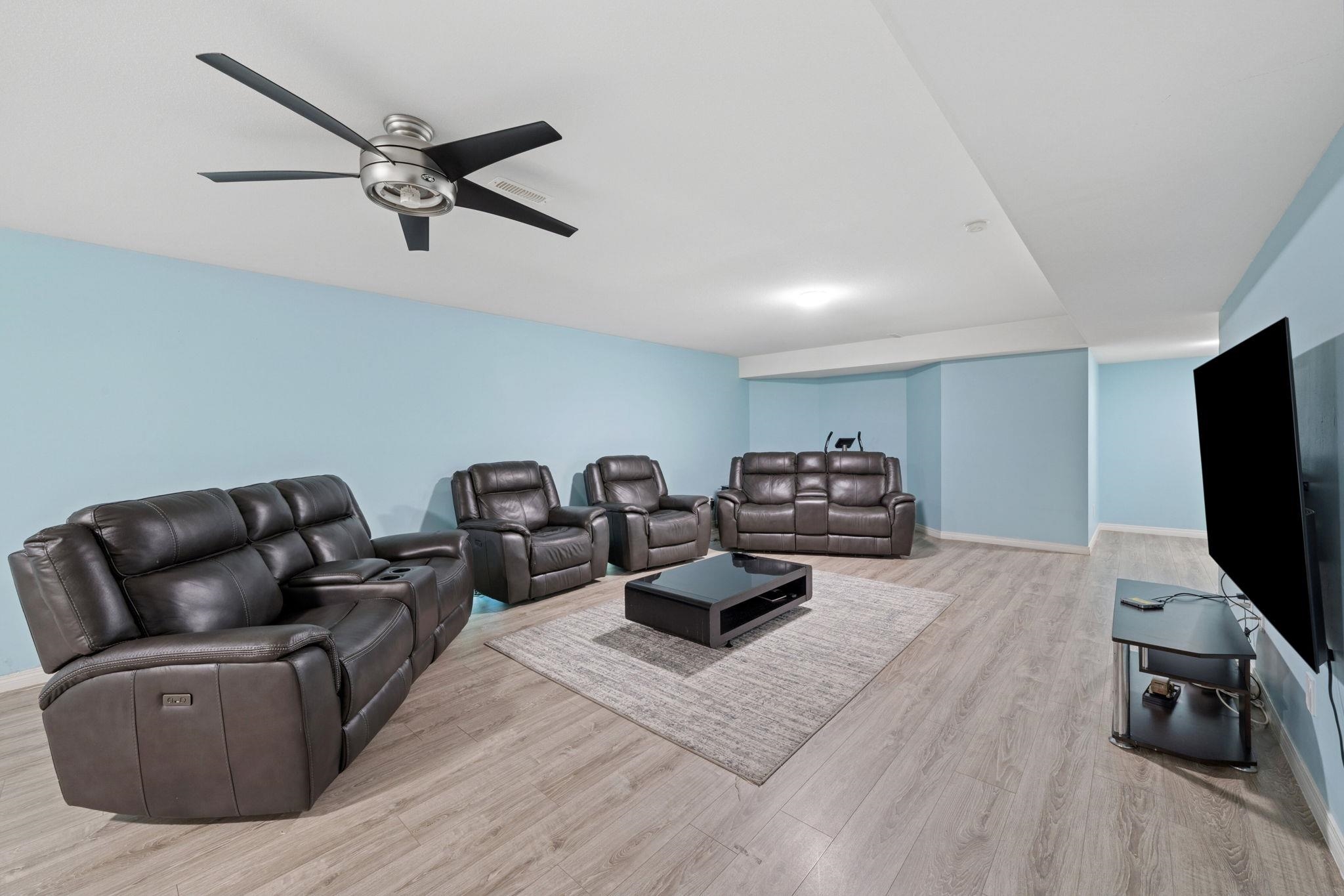 11 8250 158 STREET Unit: 11