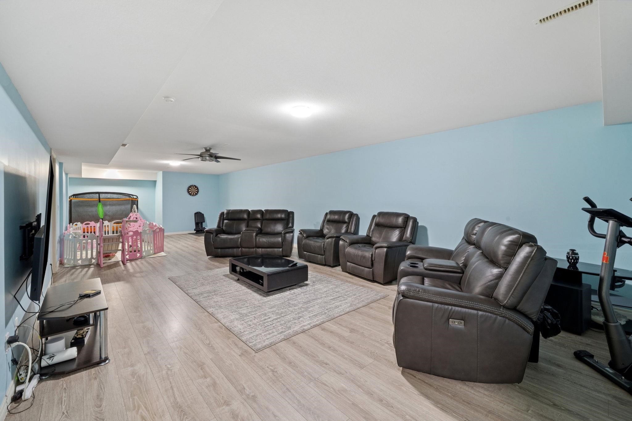 11 8250 158 STREET Unit: 11