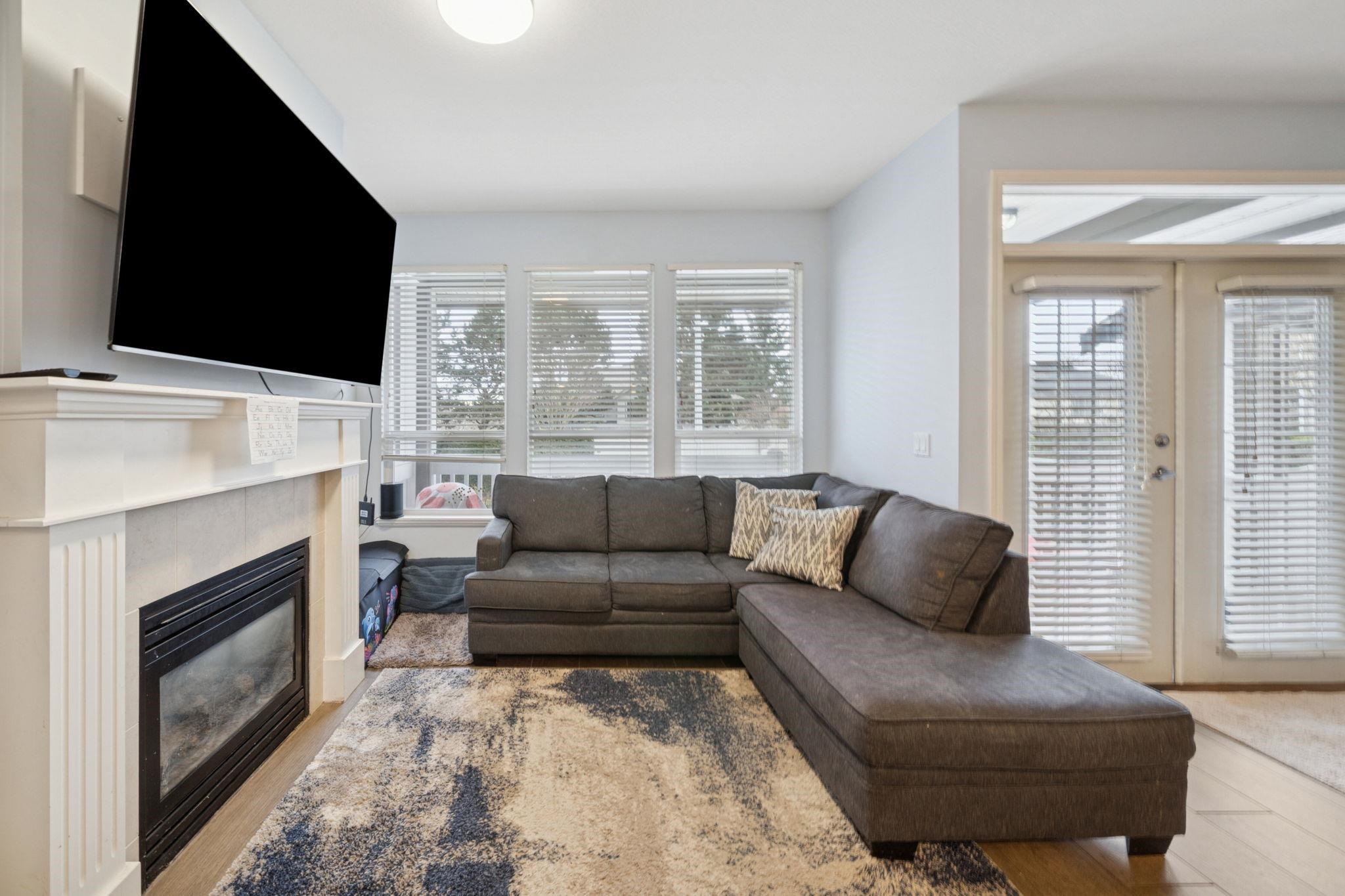 11 8250 158 STREET Unit: 11