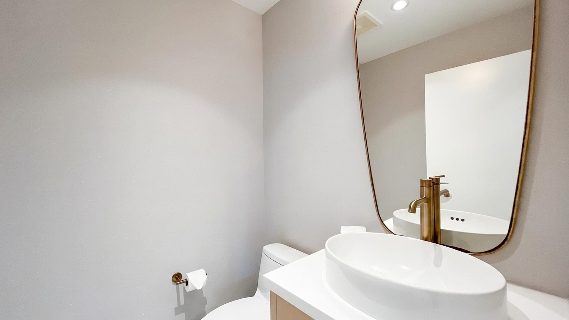 801 3315 CYPRESS PLACE Unit: 801