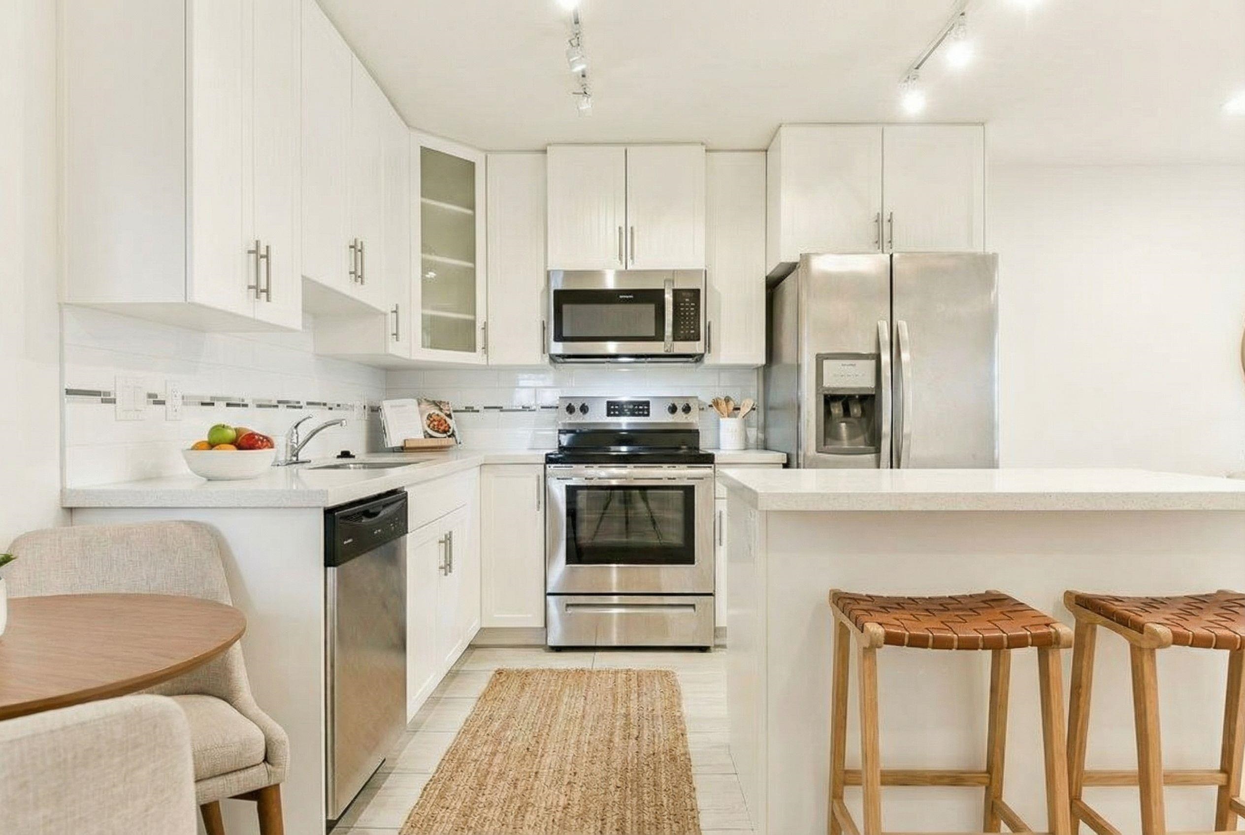 400 5650 201A STREET Unit: 400