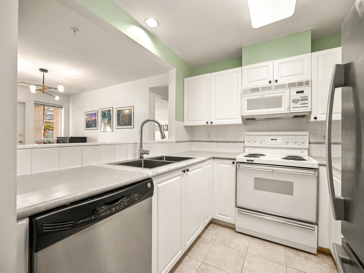 102 3770 THURSTON STREET Unit: 102