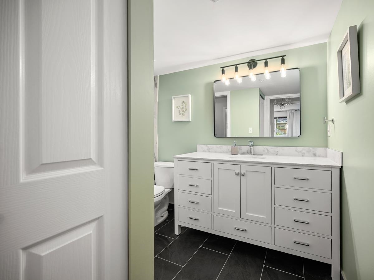 102 3770 THURSTON STREET Unit: 102