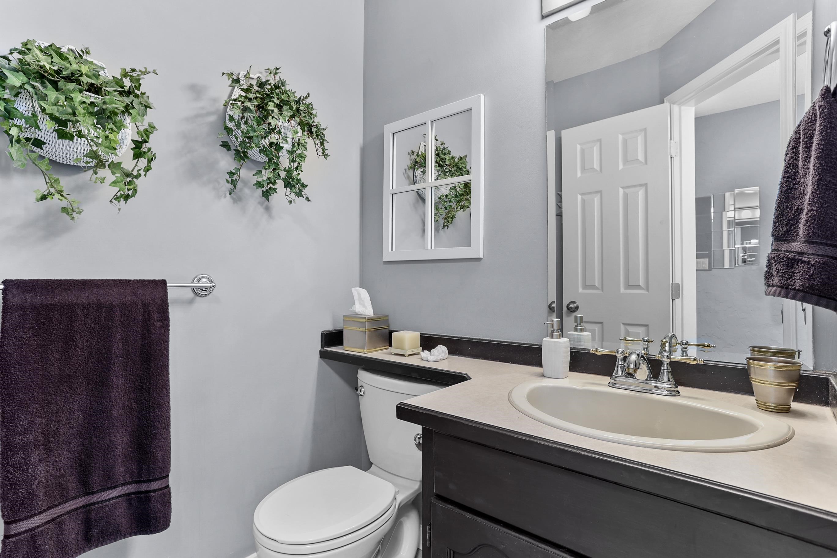 23 11580 BURNETT STREET Unit: 23