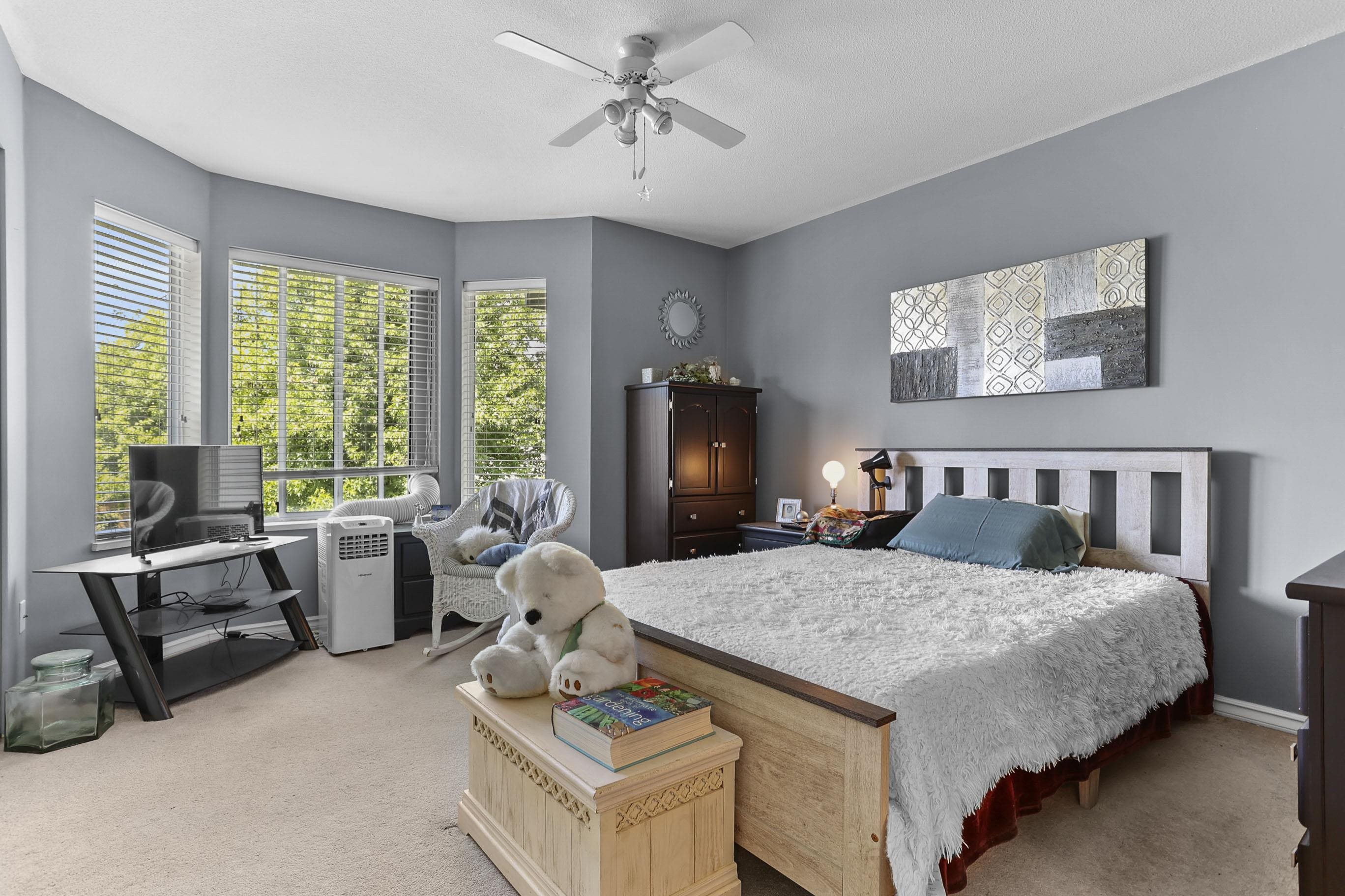 23 11580 BURNETT STREET Unit: 23