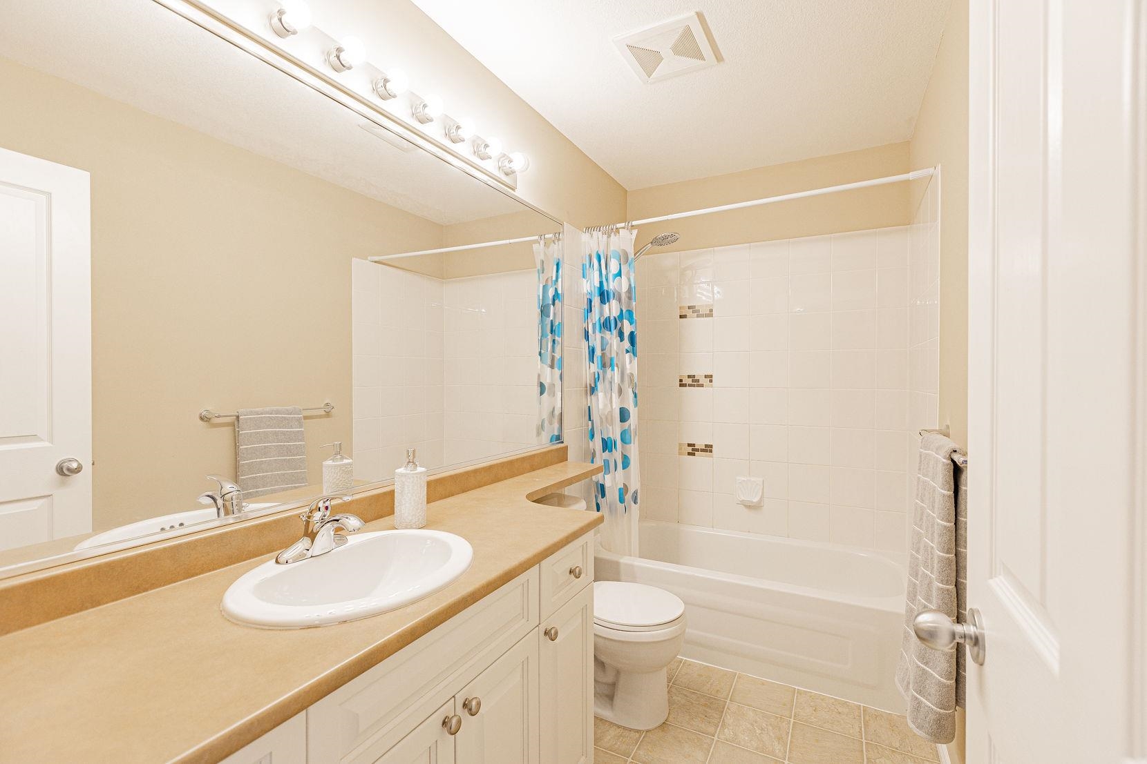 42 1705 PARKWAY BOULEVARD Unit: 42